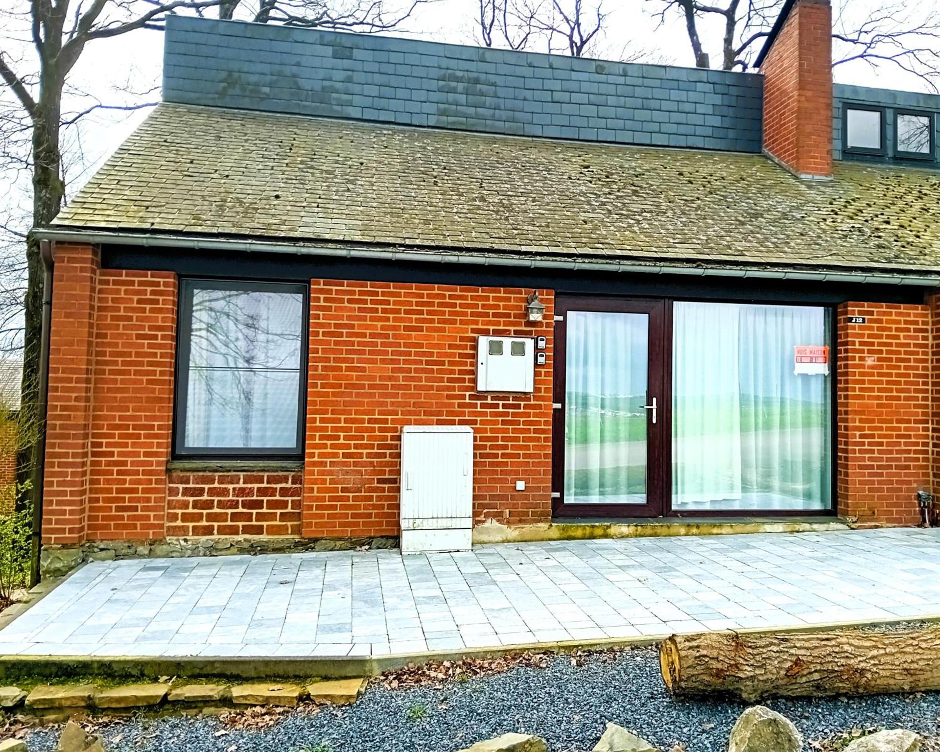 Louloudia Bonsoy Jaune 12 huis in het bos met mooi uitzicht en kalmte