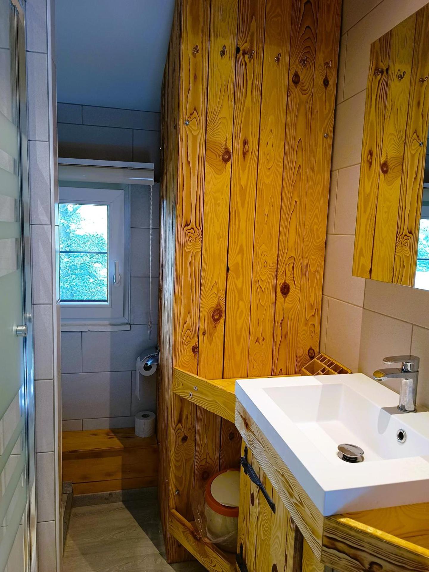 Louloudia - Bonsoy Jaune 12 Blaimont - huis in het bos met mooi zicht en rustig gelegen