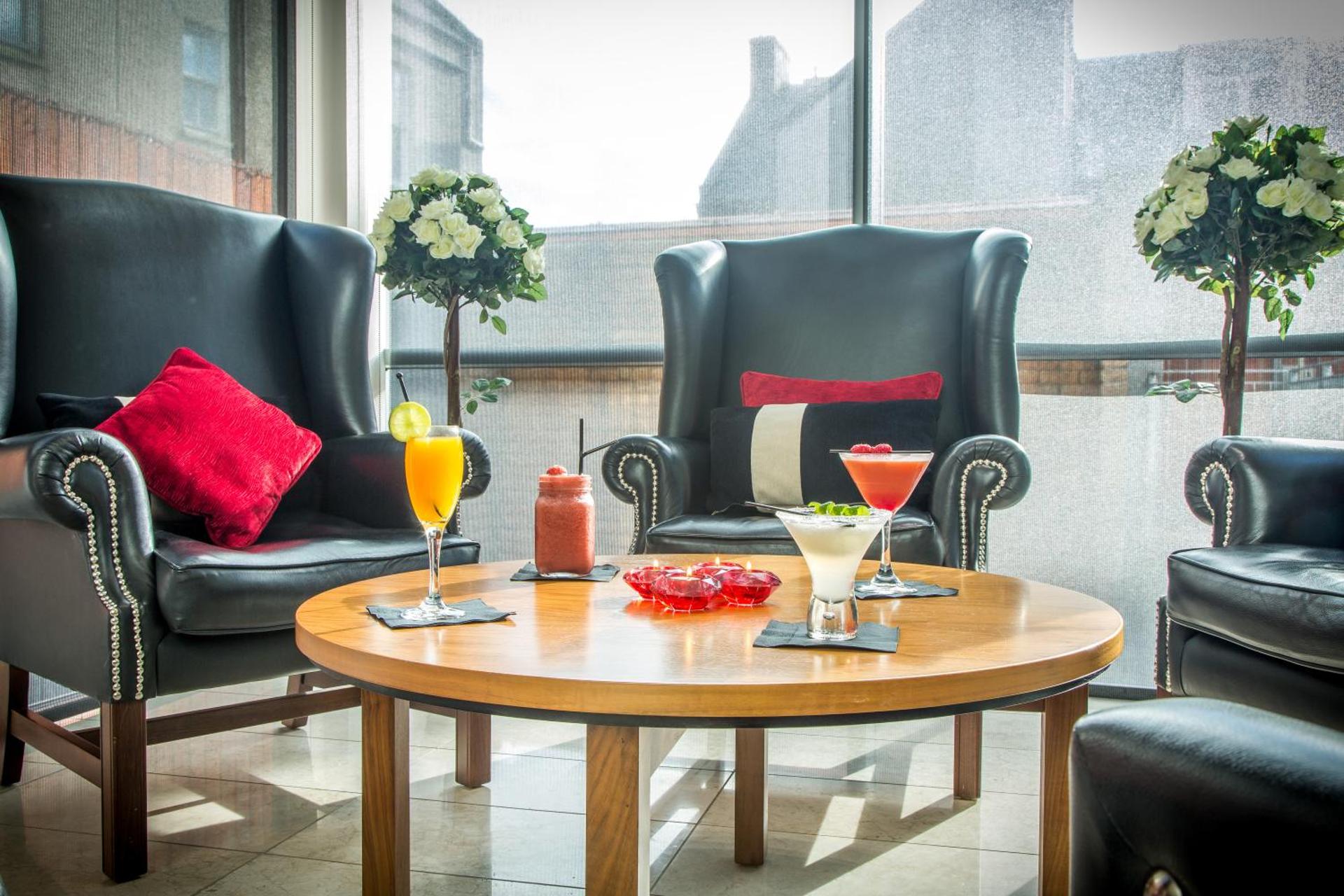 Communal lounge/ TV room