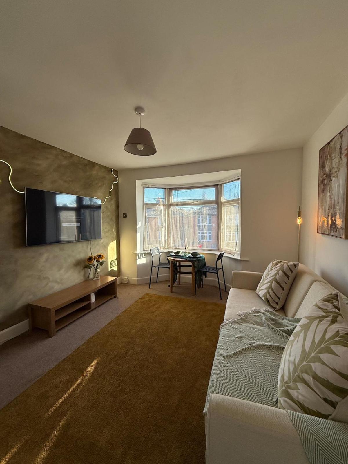 Communal lounge/ TV room