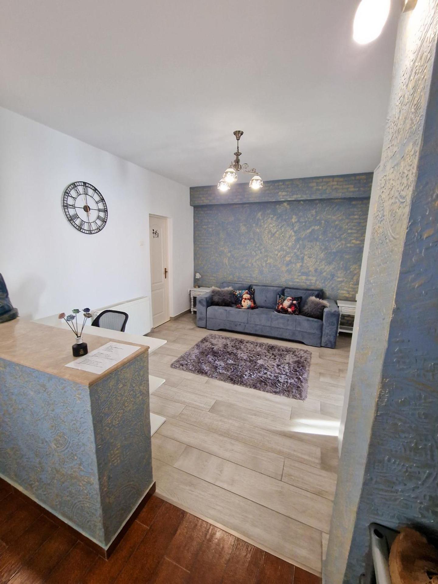 Chic Flat - 24 H self checkin-free parking in the yard