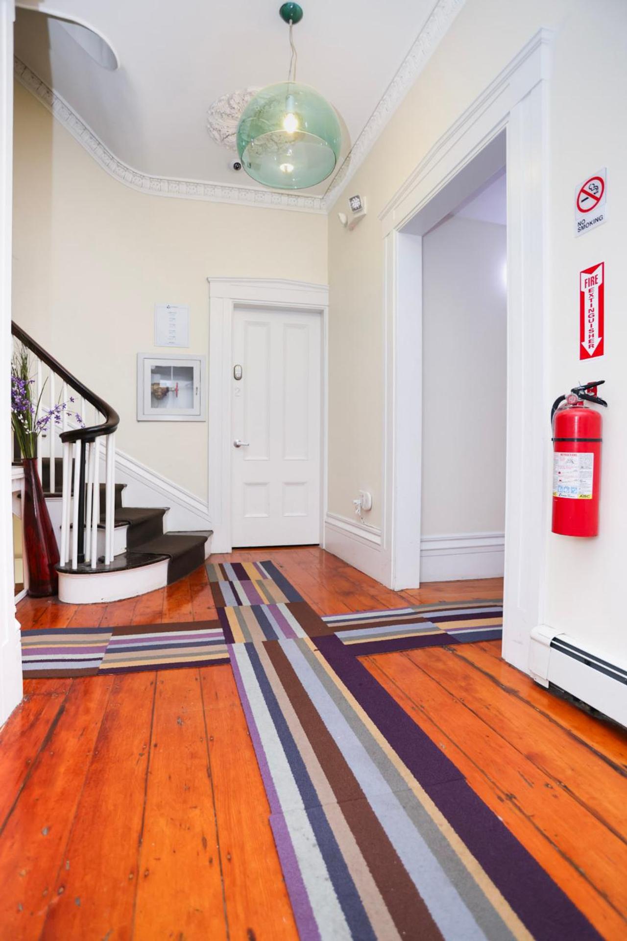 Charming & Stylish Studio on Beacon Hill #15