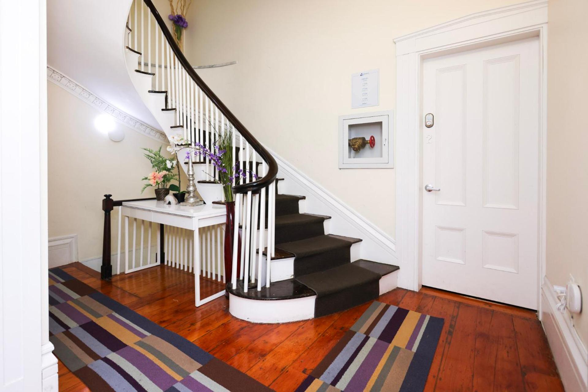 Charming & Stylish Studio on Beacon Hill #15