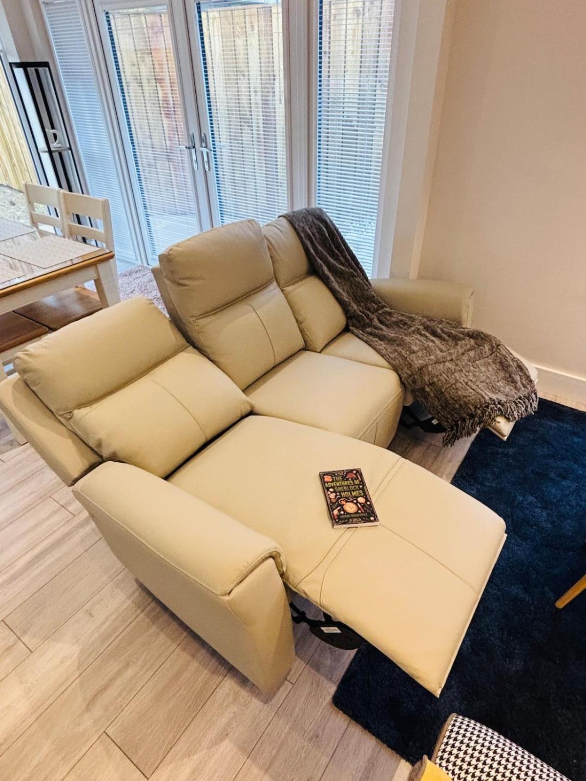 The Lodge - A Home Away From Home, With Private & Secluded Sauna access