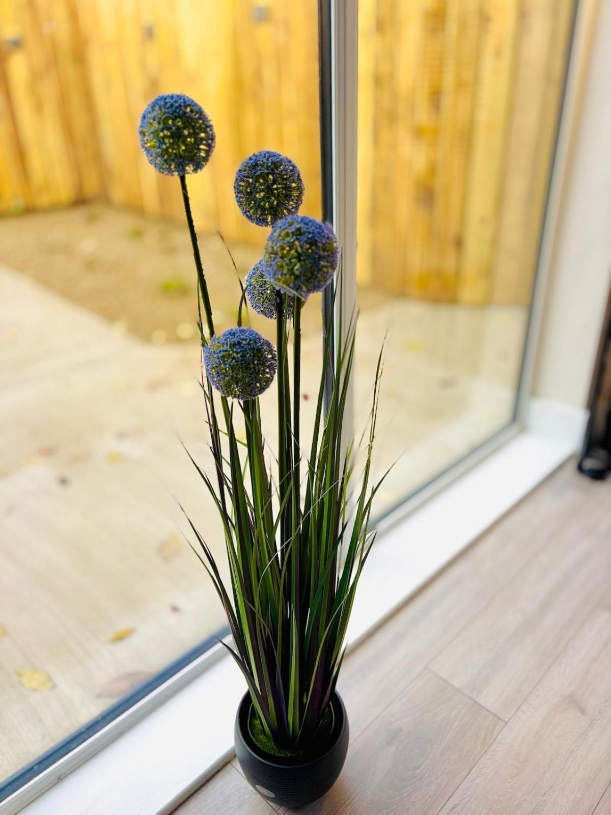 The Lodge - A Home Away From Home, With Private & Secluded Sauna access