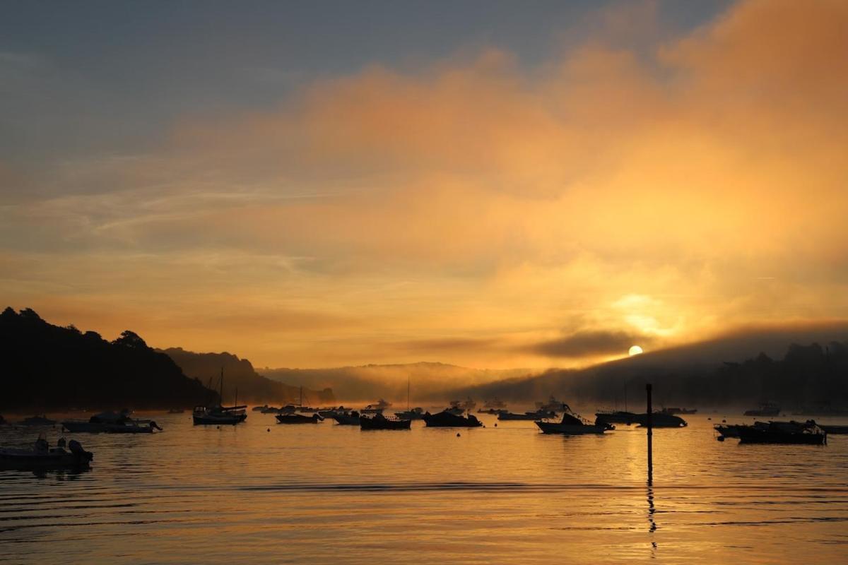 Ringmore Cottage - Salcombe - View over estuary