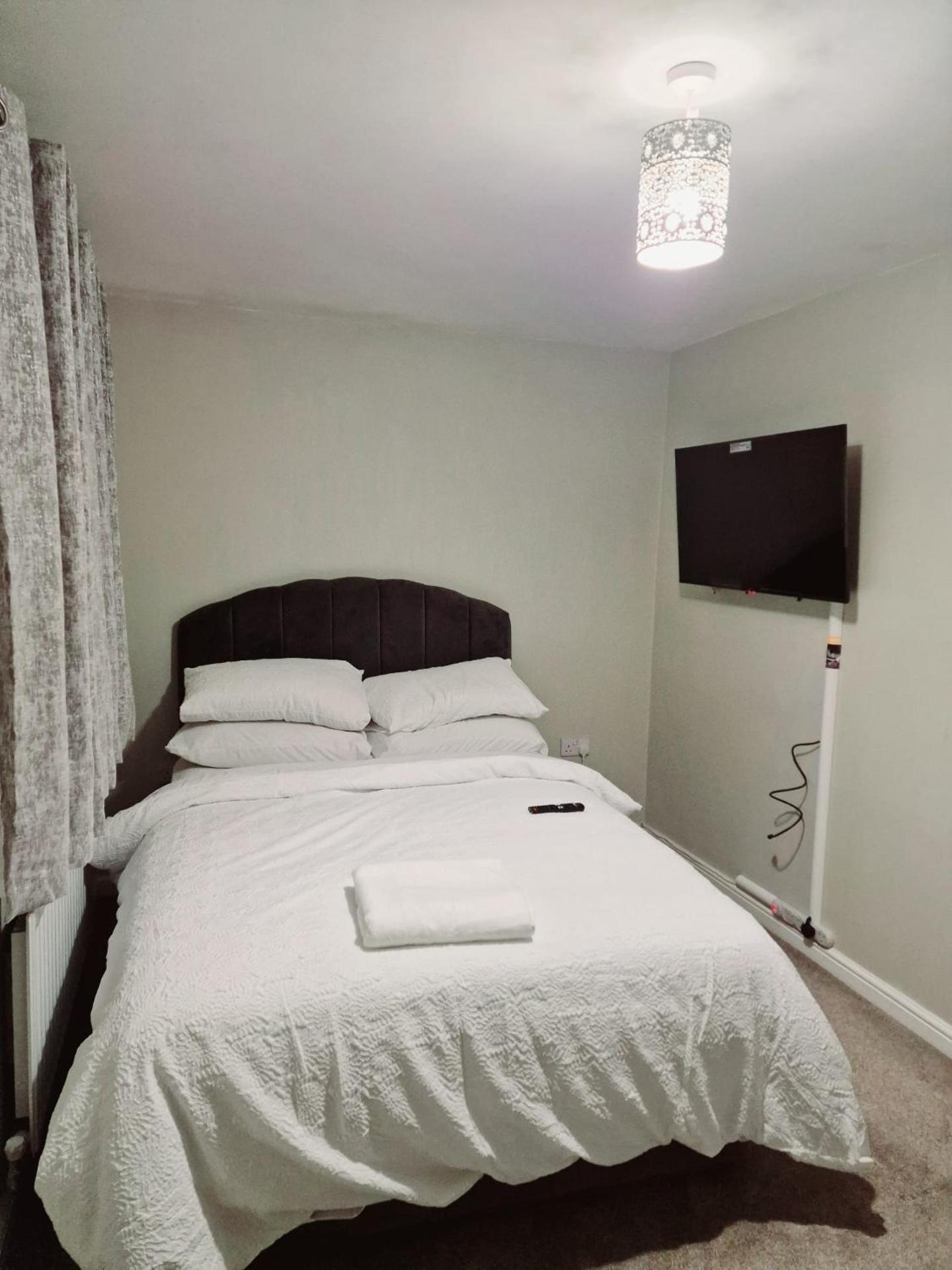 Entire 3 bedroom luxurious house, Wigan , Manchester