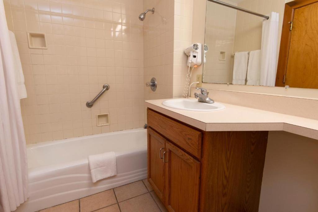 Carter Caves State Resort Park