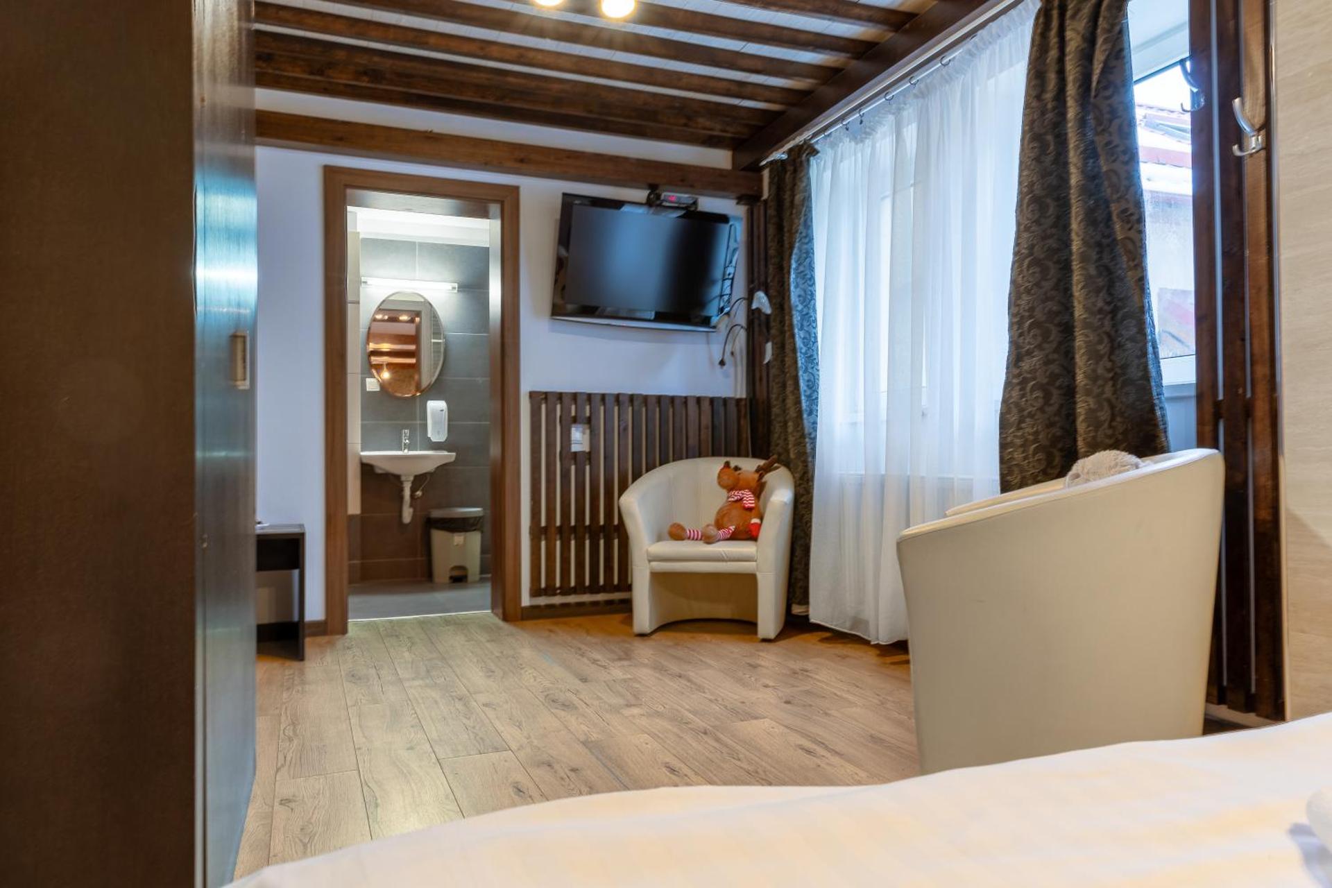 Deluxe Double or Twin Room