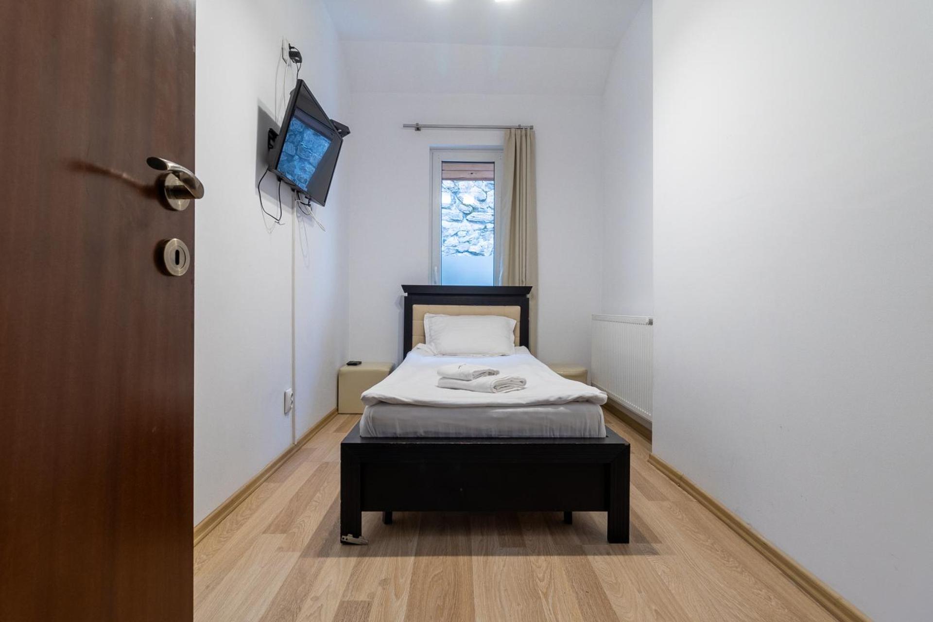 Single Room with Private Bathroom