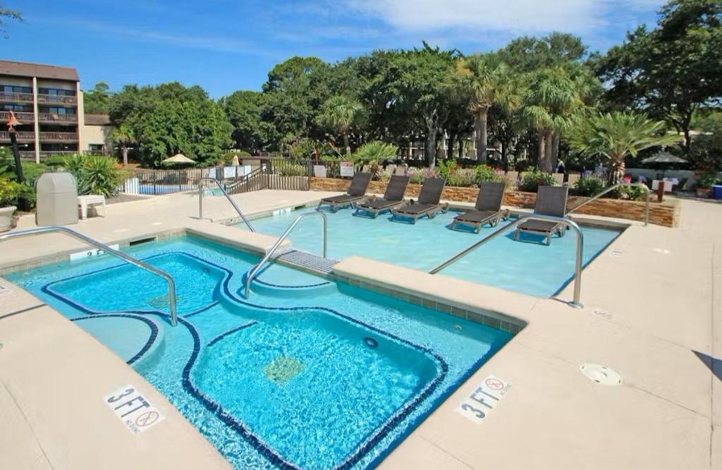 Seawatch at Island Club