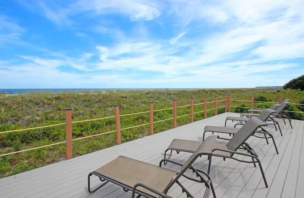 Seawatch at Island Club