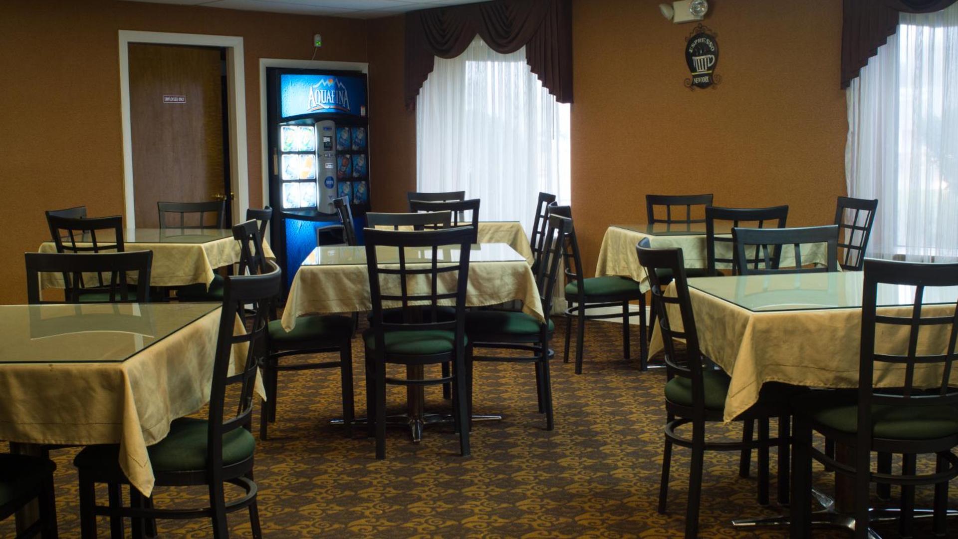 Communal lounge/ TV room