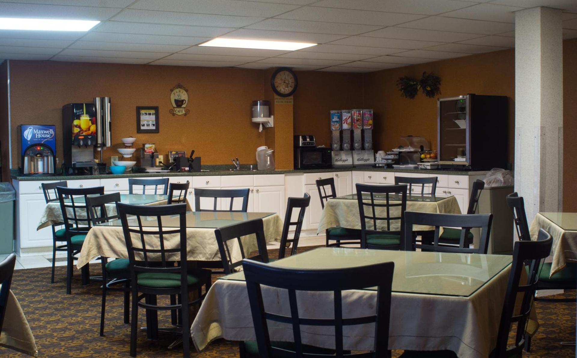 Communal lounge/ TV room