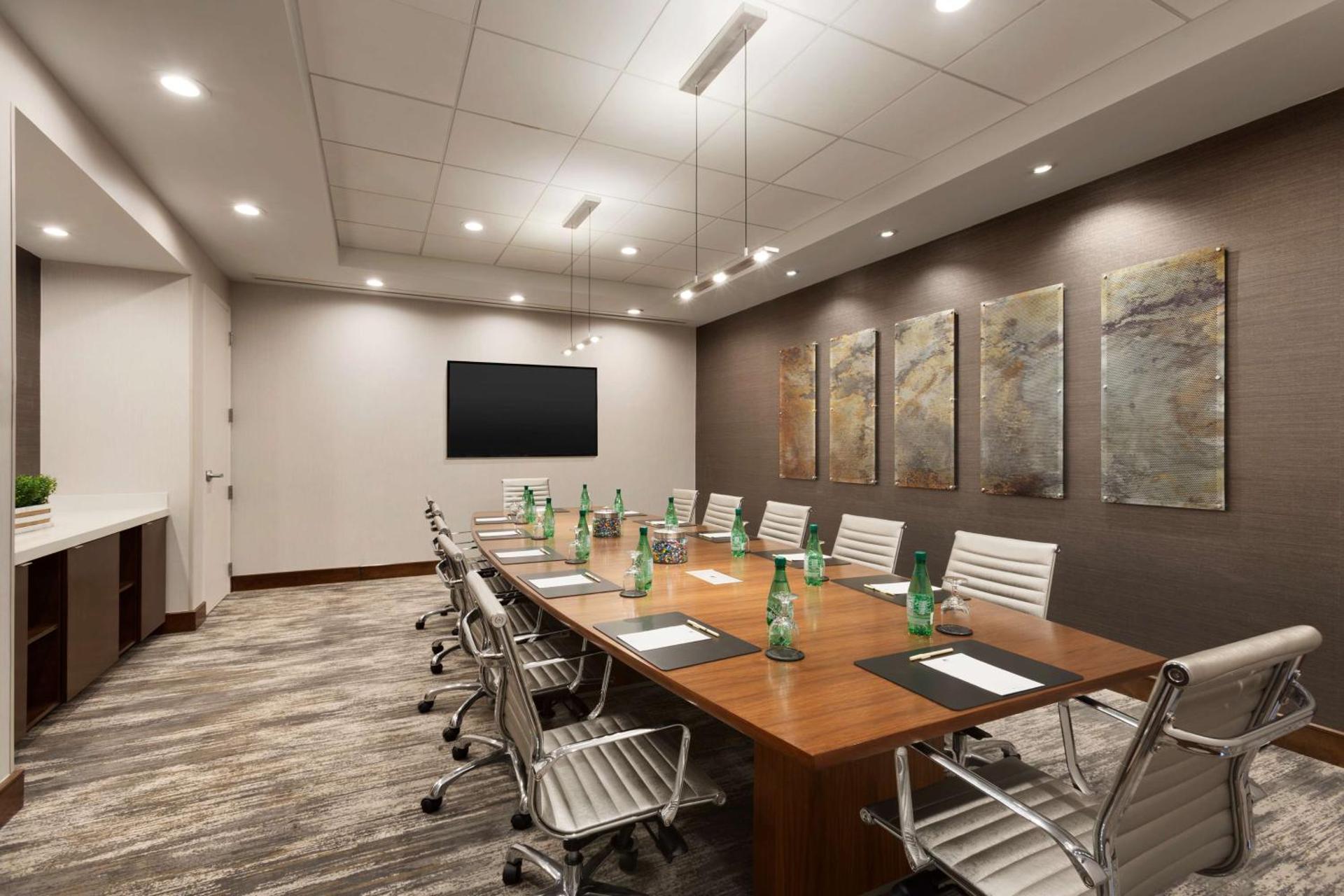 Meeting/conference room