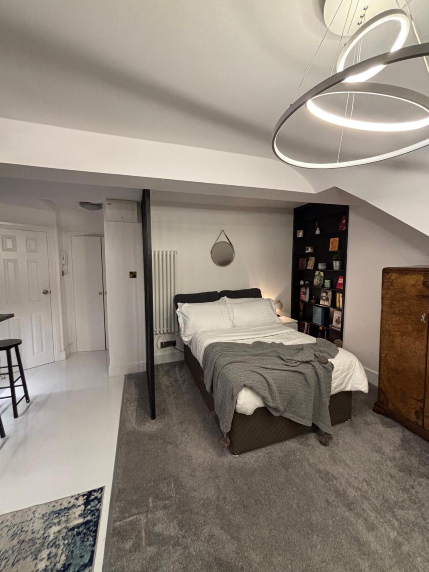 Newly renovated Modern studio apartment in West Kensington