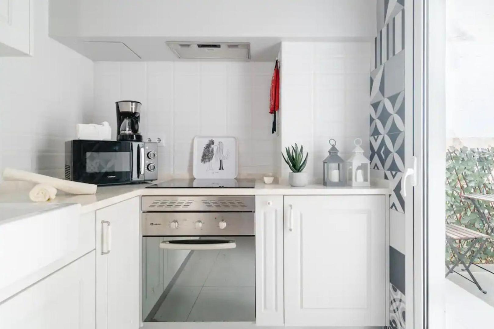 2BR terrace w AC - Time Out Market | By Airnest