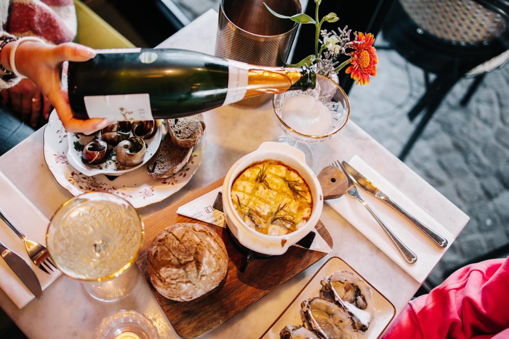 Restaurant/places to eat