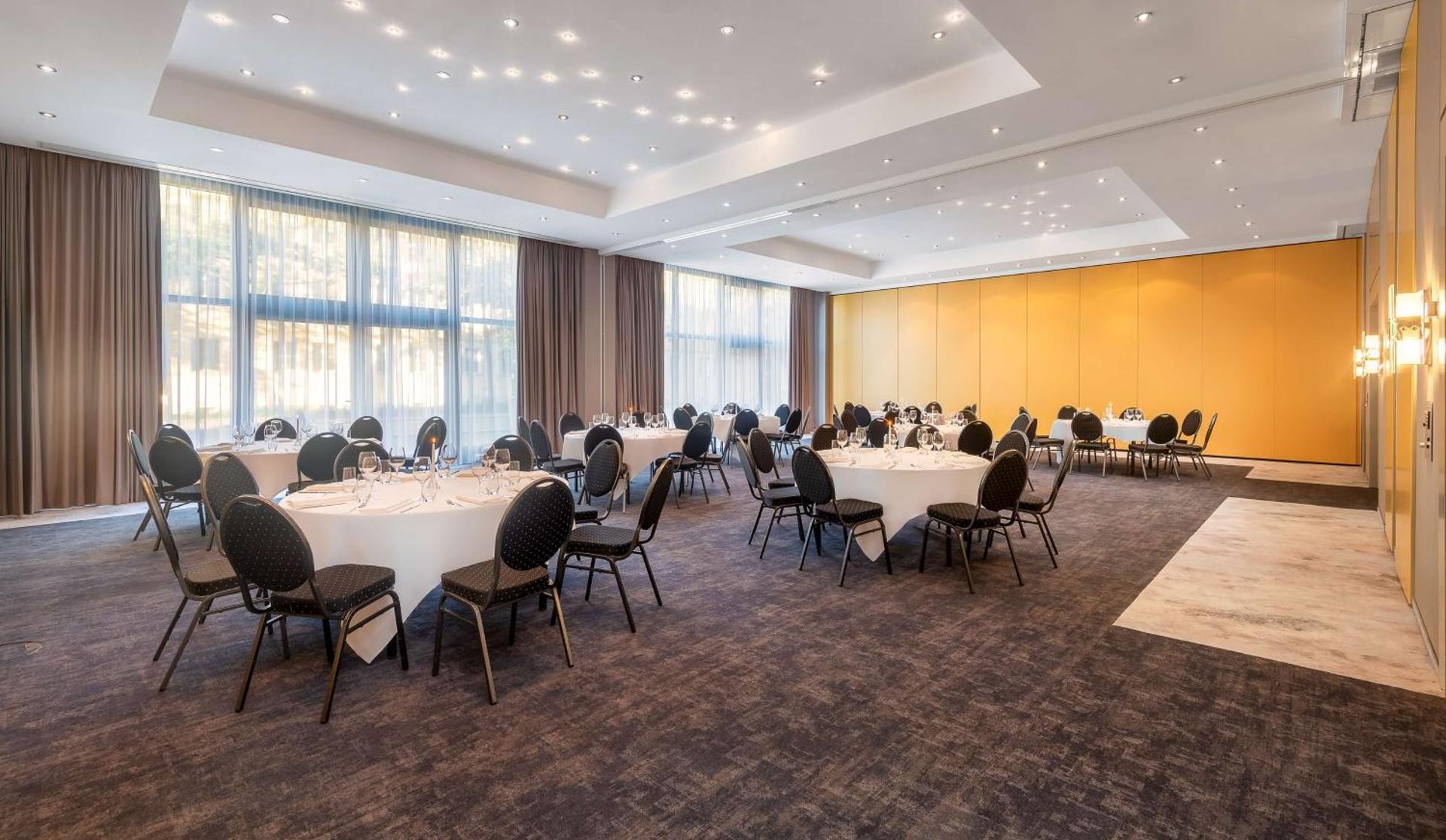 Meeting/conference room