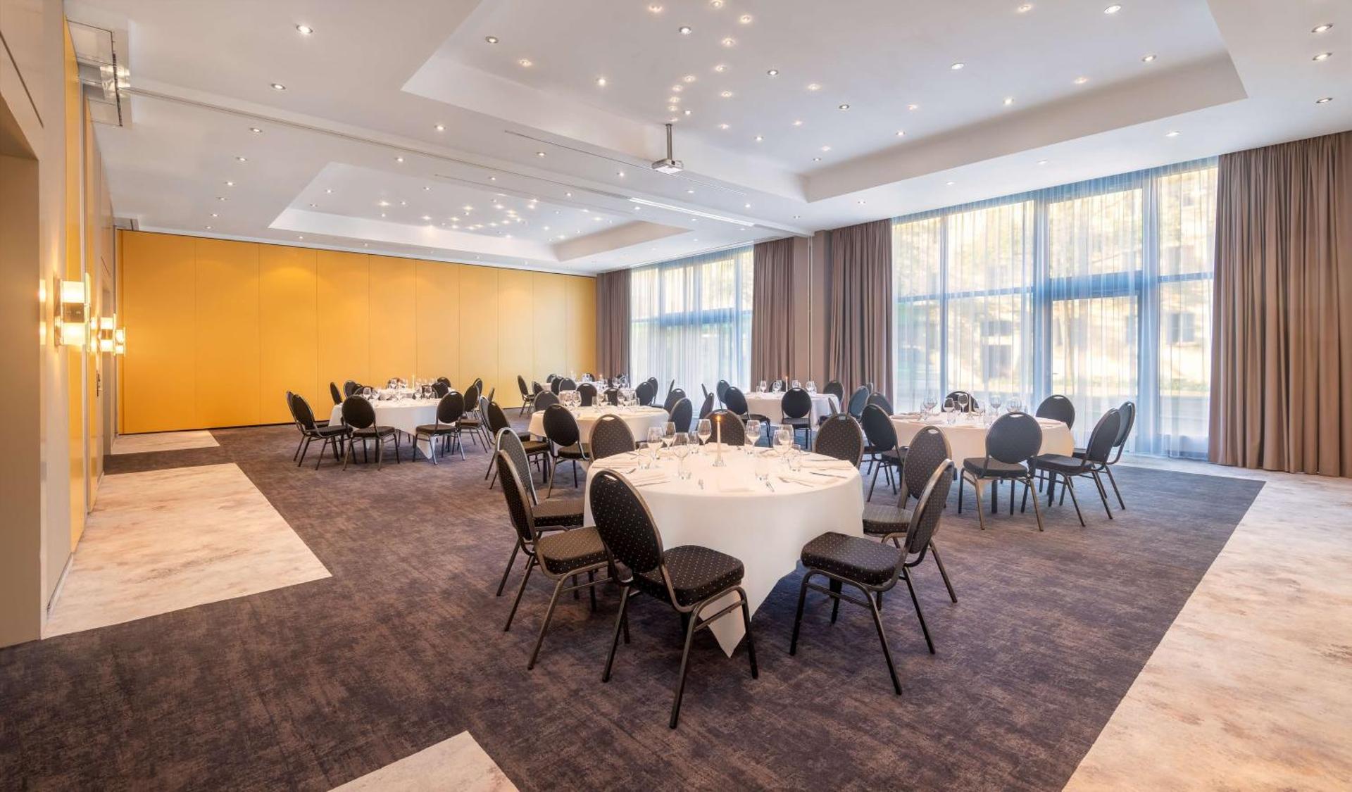 Meeting/conference room