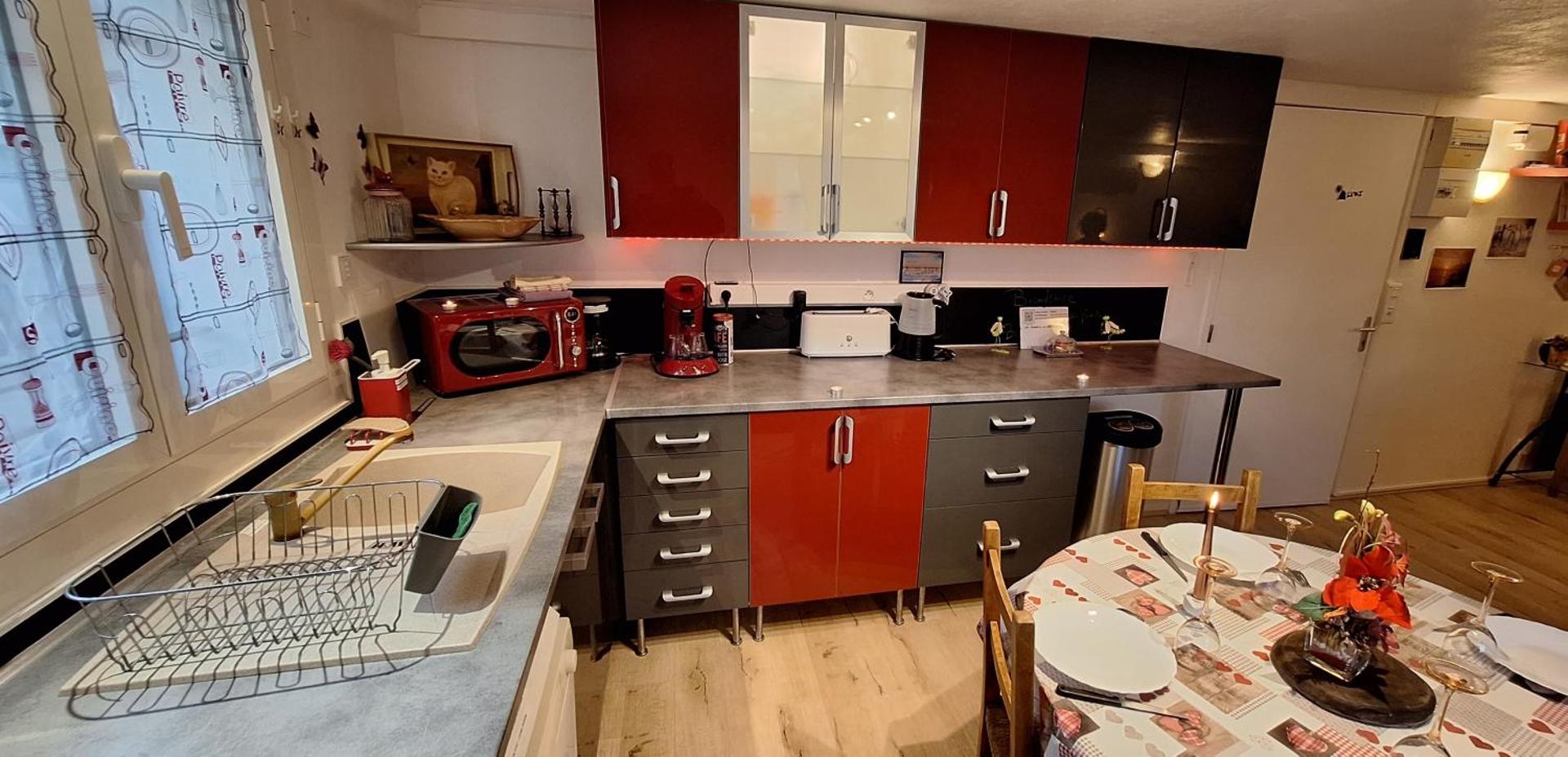 Superbe T2 avec jardin, piscine-enfant et parking