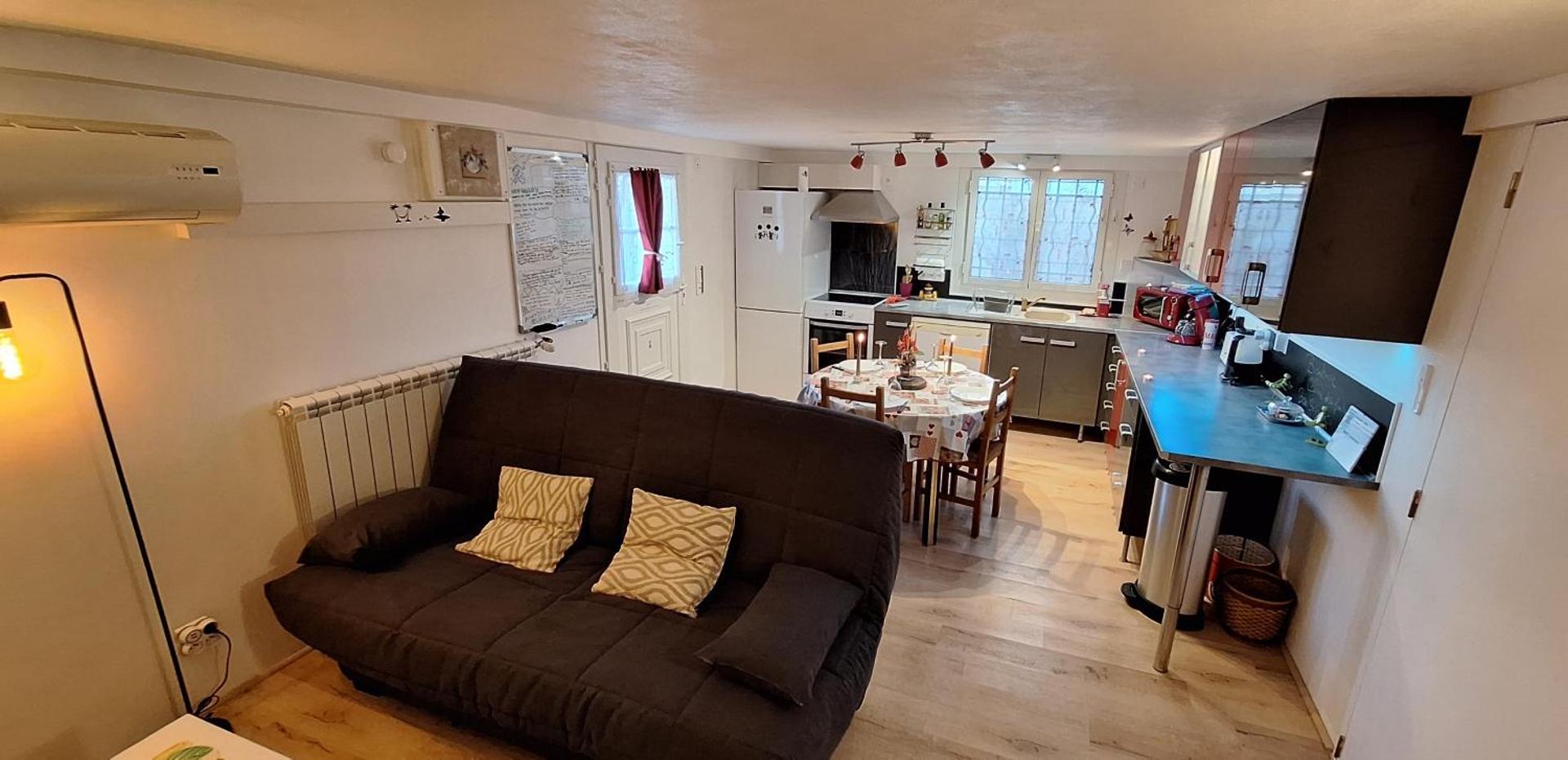 Superbe T2 avec jardin, piscine-enfant et parking