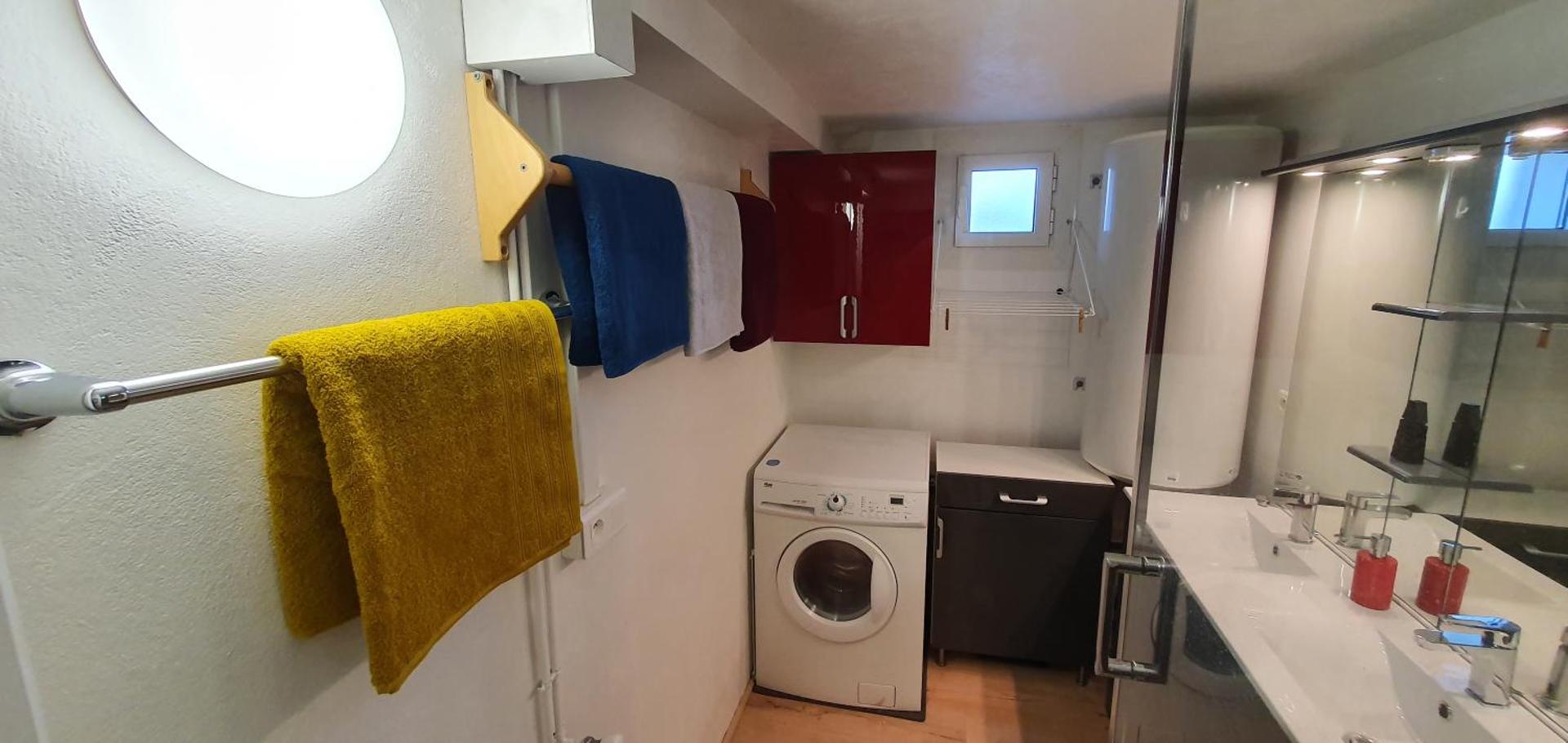 Superbe T2 avec jardin, piscine-enfant et parking