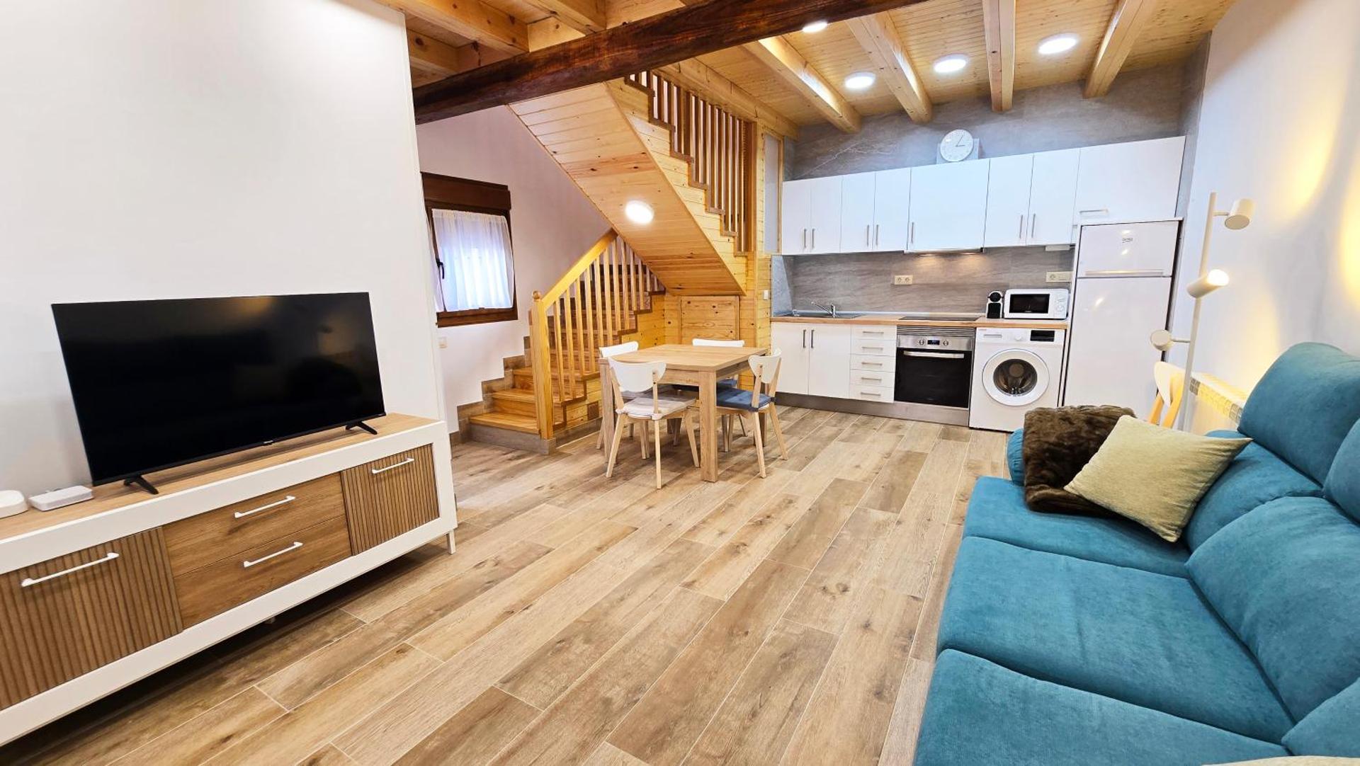 Communal lounge/ TV room