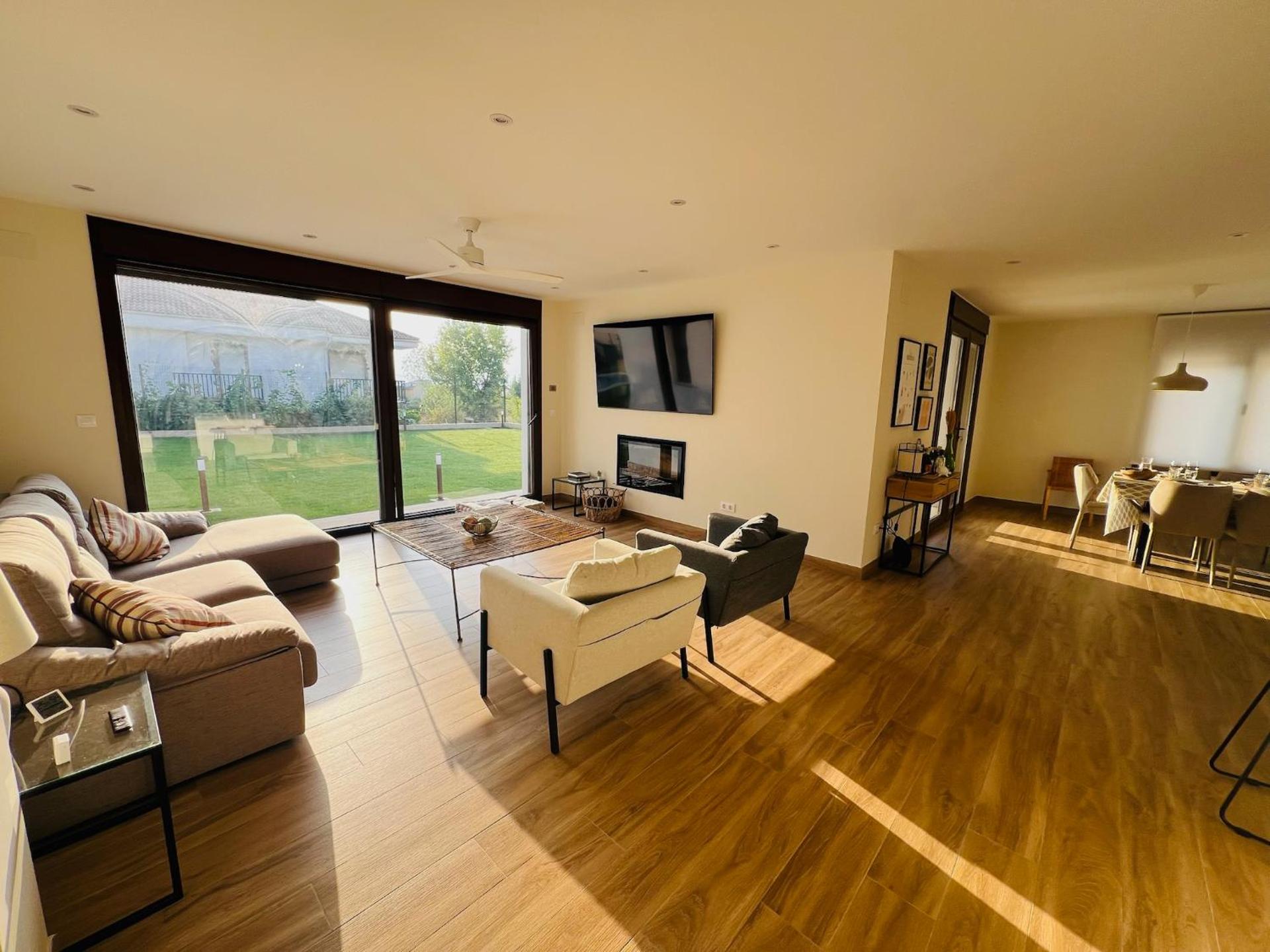 Communal lounge/ TV room