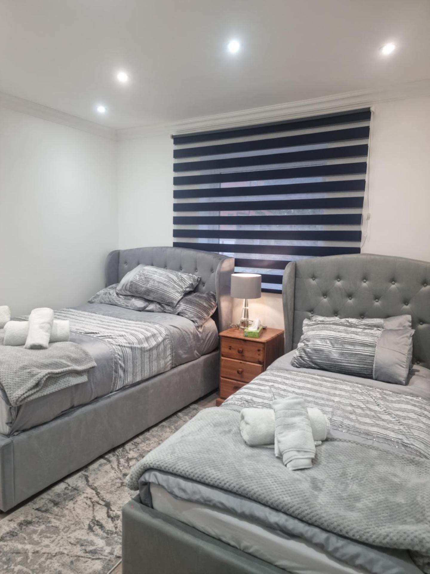 Uniq 3 Bedroom House in central Watford ,15min to London Euston , close to Harry Potter