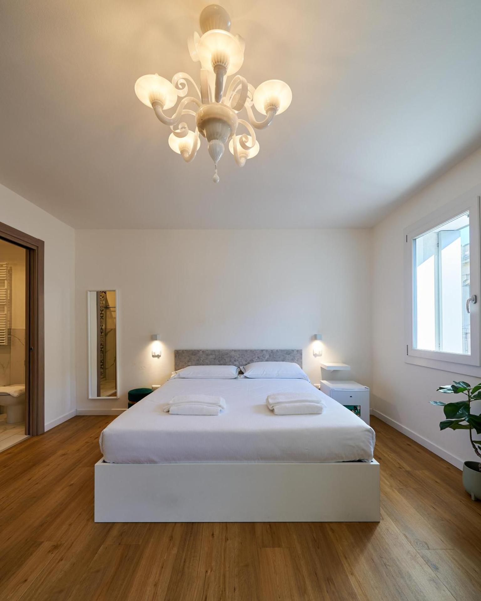 Business e Tourism Superior Rooms con bagno privato MASCHERETTA Venezia Dolo