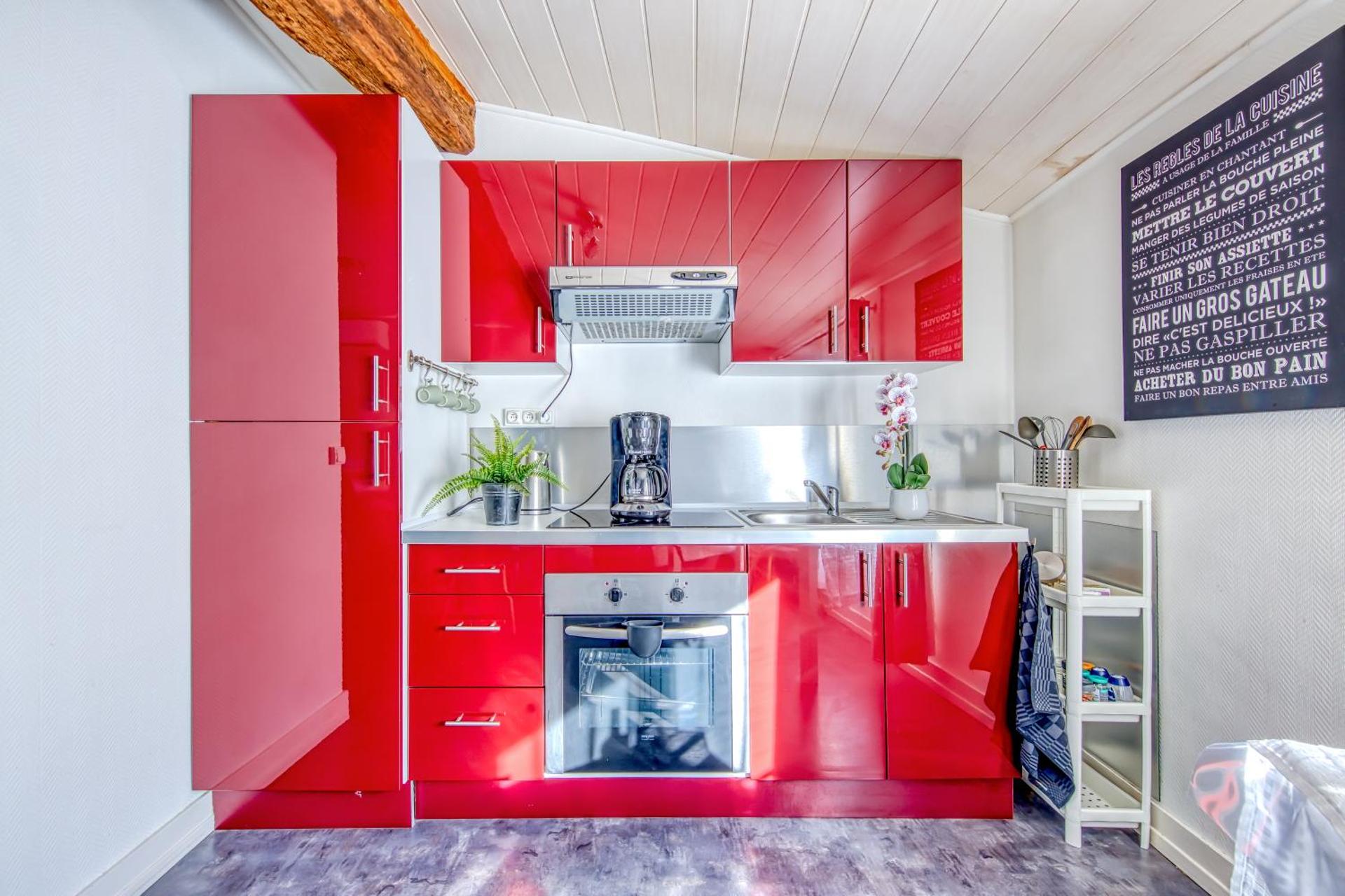 Kitchen or kitchenette