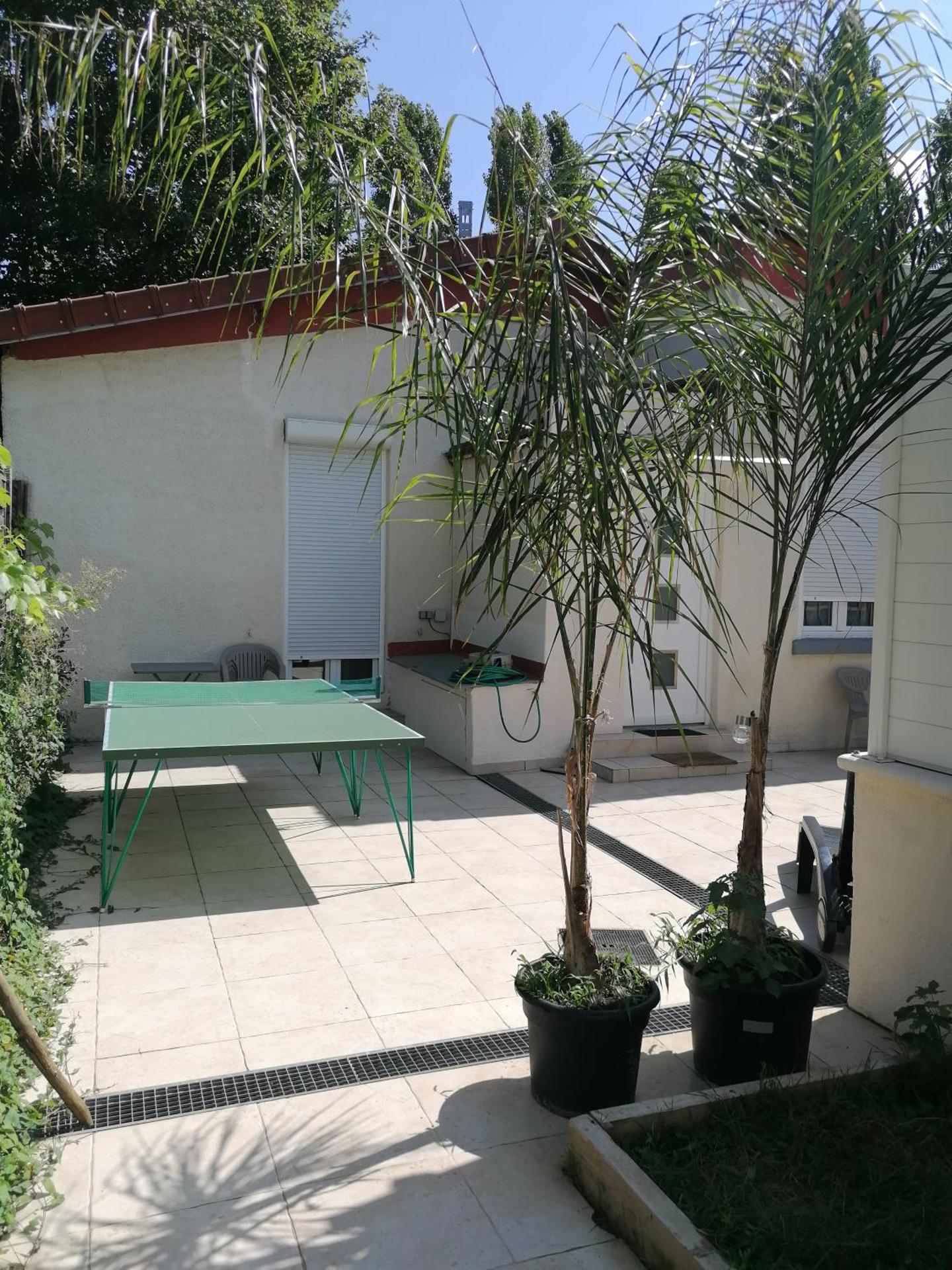 Maison Antony parking gratuit proche Paris