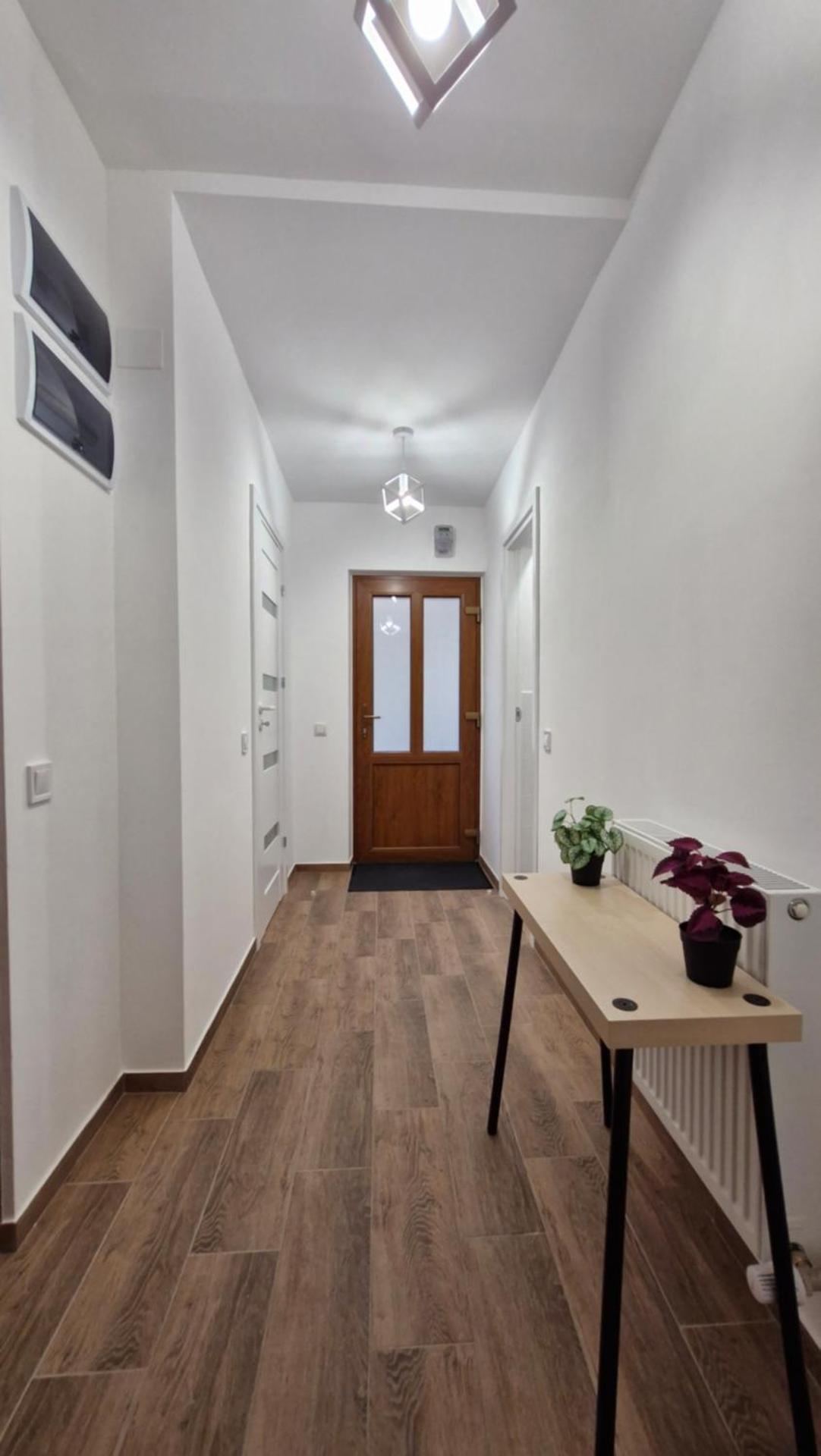 Cozy Old Town Apartment Eugen Carada Street