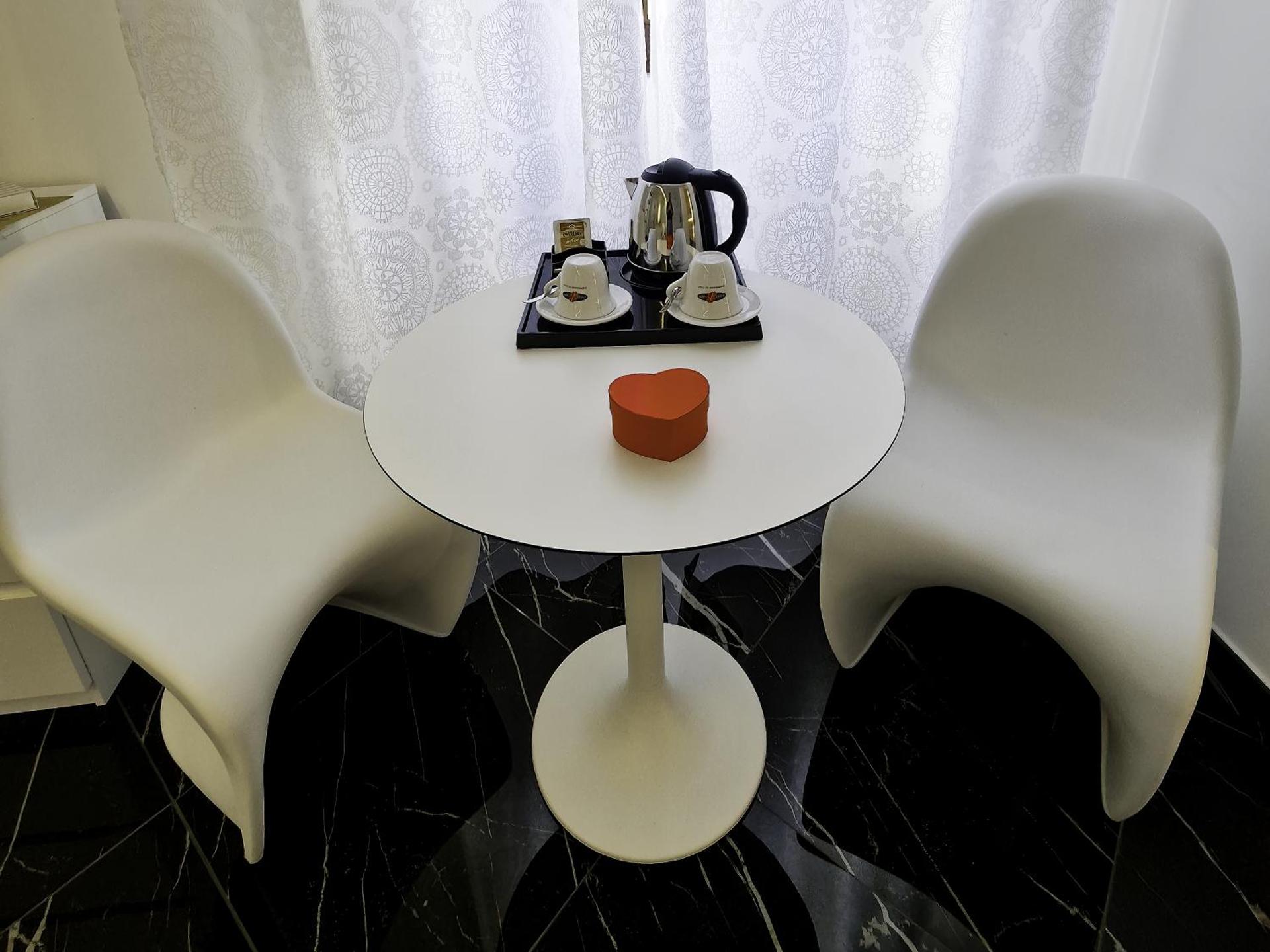 Coffee/tea facilities