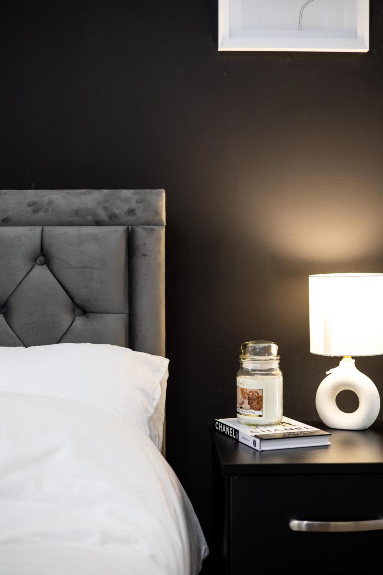 Cozy Home, Sleeps 4,Only 7mins from CENTRE, Parking, WIFI & Netflix