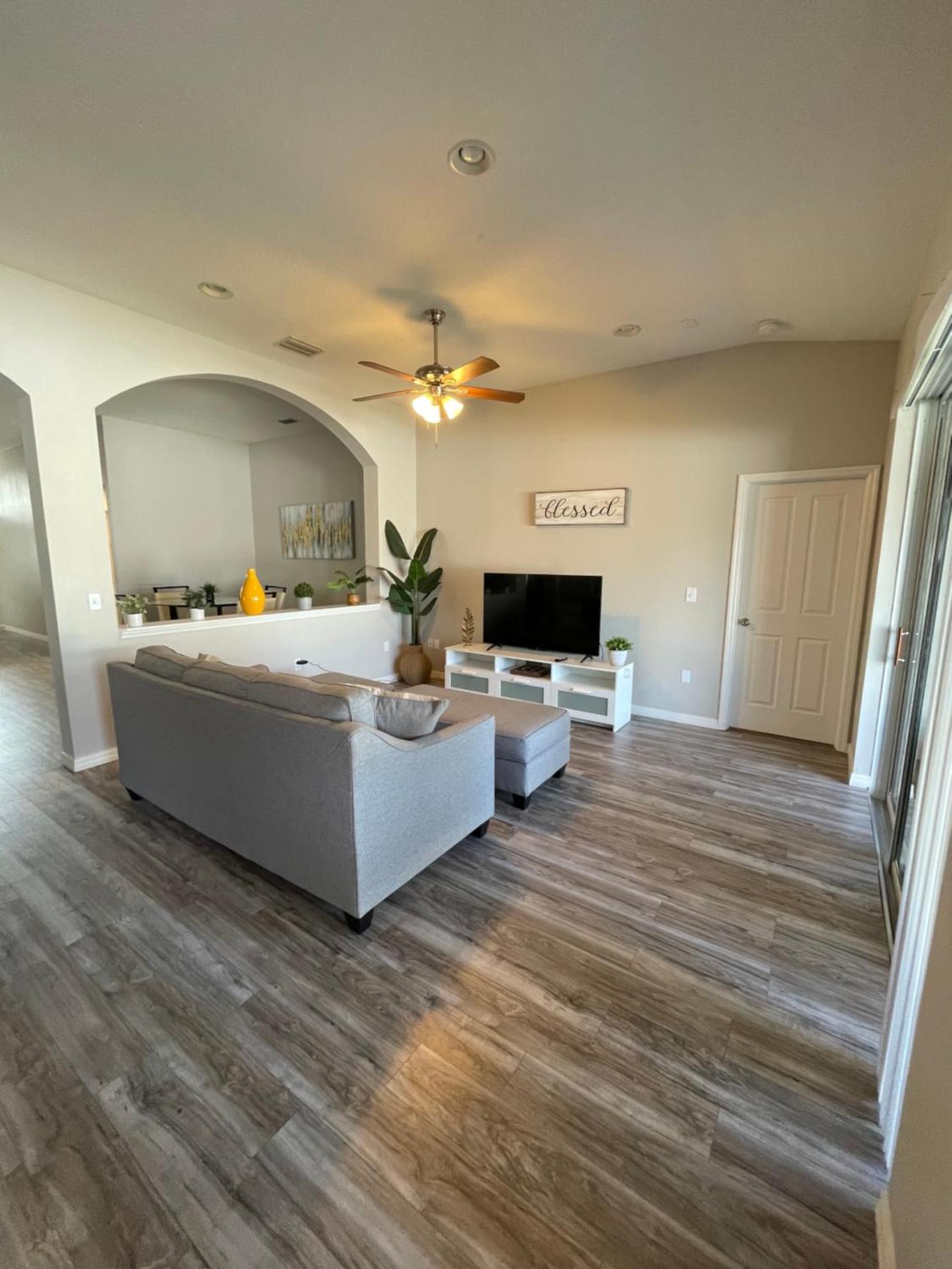 Welcome to LUX Guesthouse!