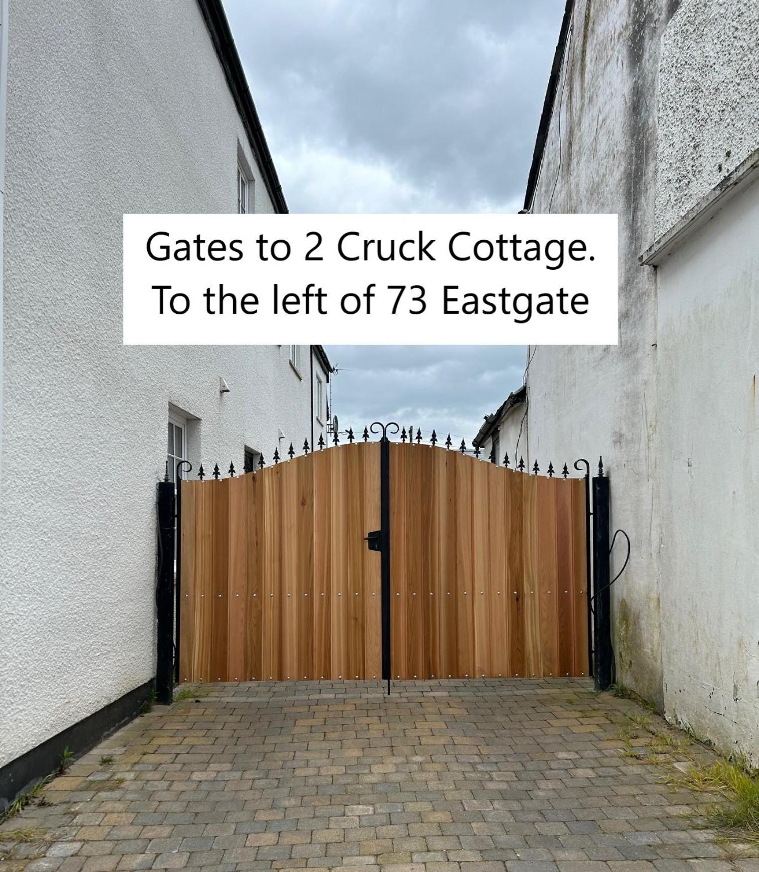 1 Cruck Cottage