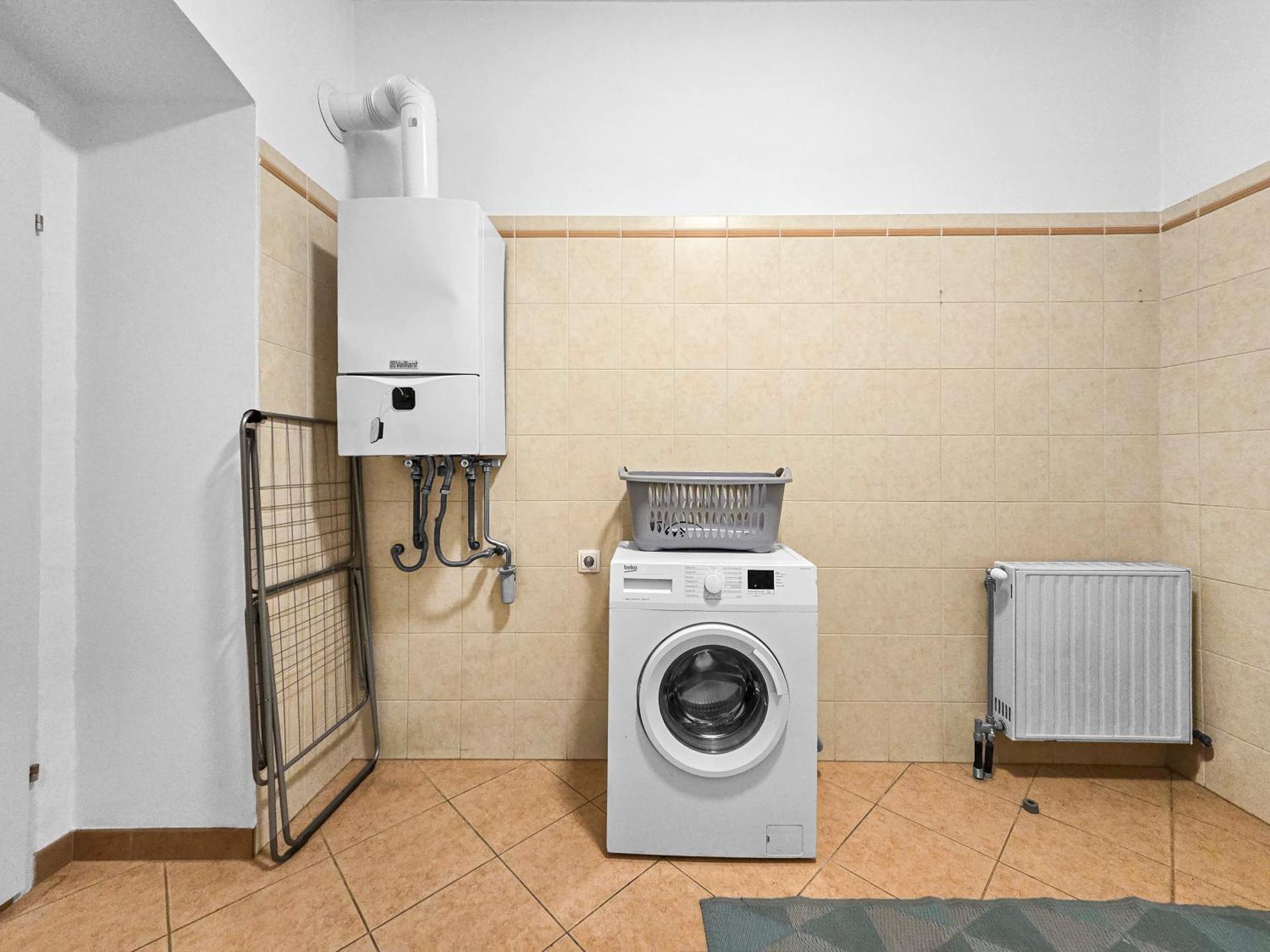 Three-Bedroom Delight, King-Size Beds