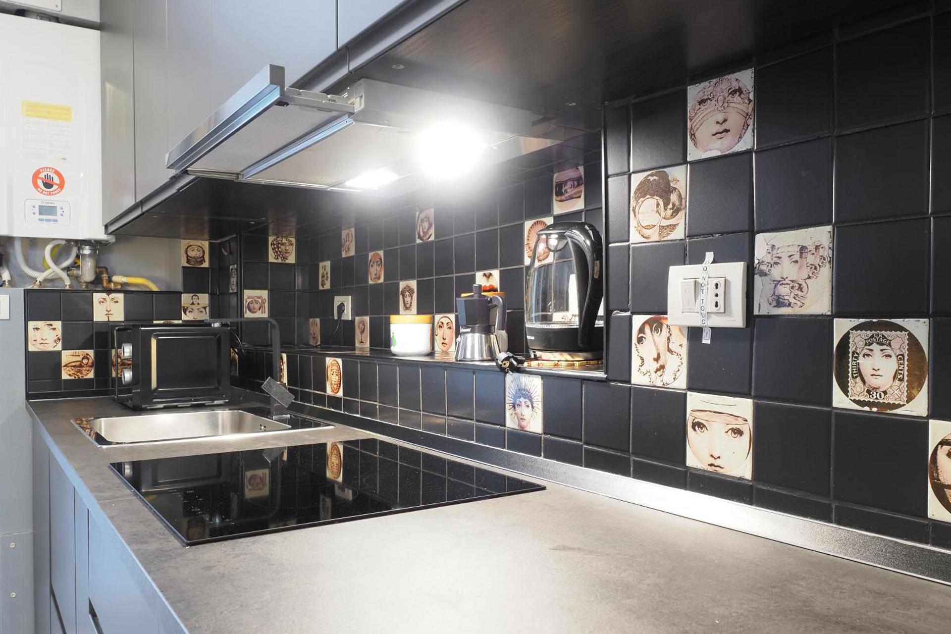 Kitchen or kitchenette