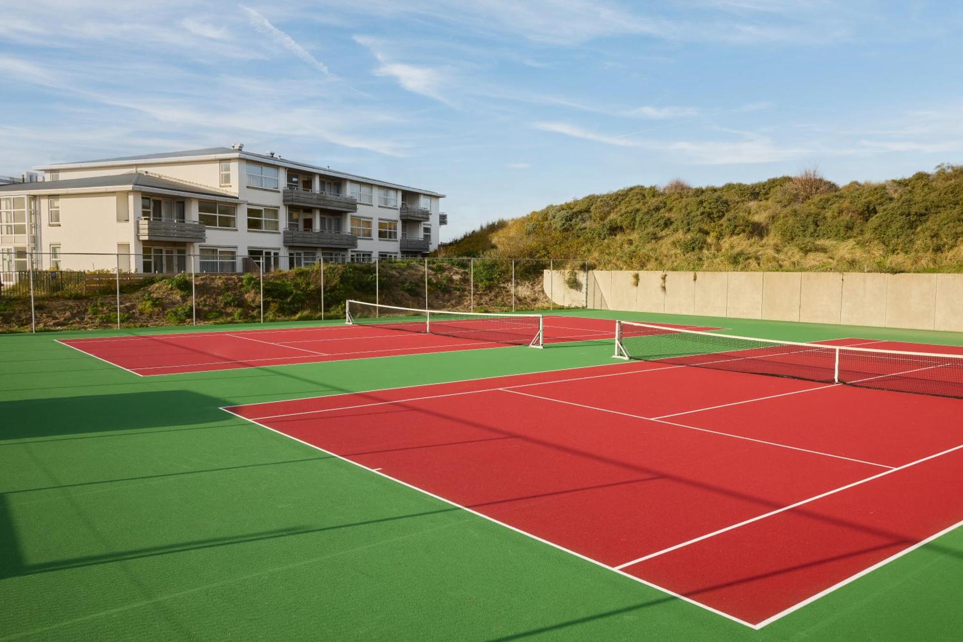 Tennis court