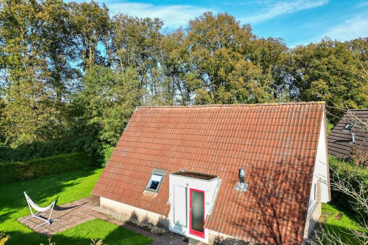 Merel I Rustgevende Accomodatie in Drenthe met omheinde tuin