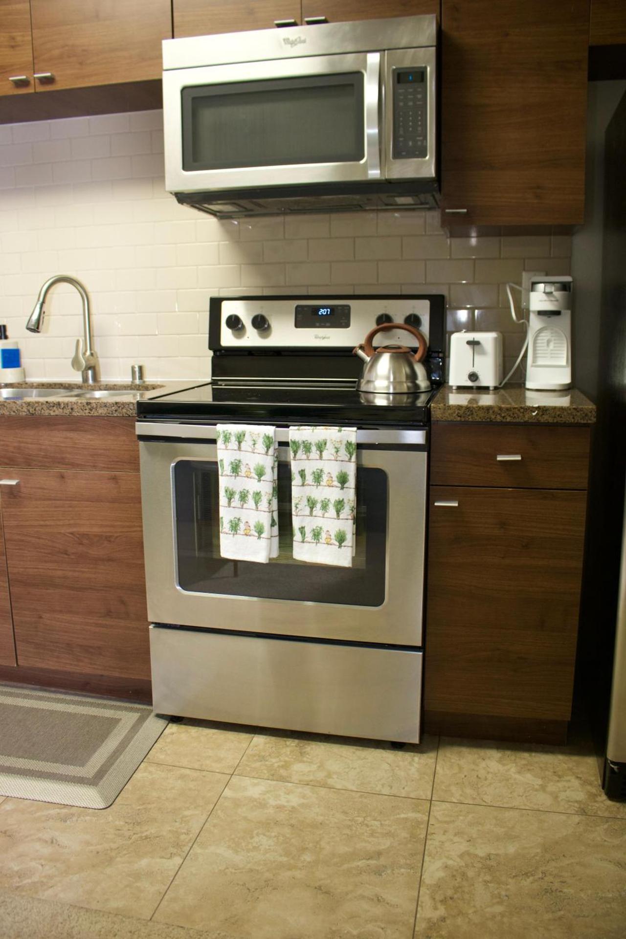 Studio Luxury Marina del Rey with parking gym pool