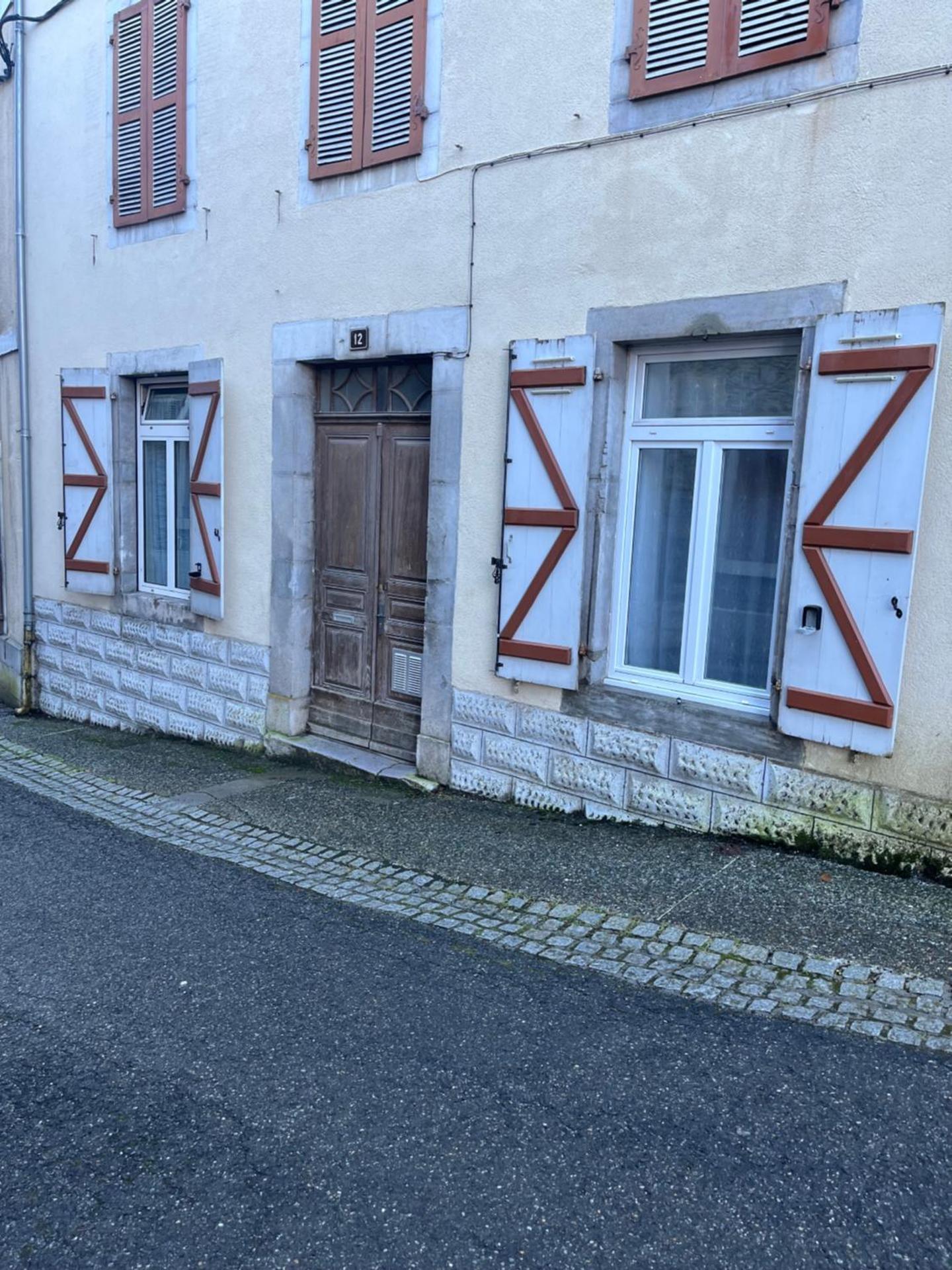 Studette fonctionnelle Eaux Bonnes