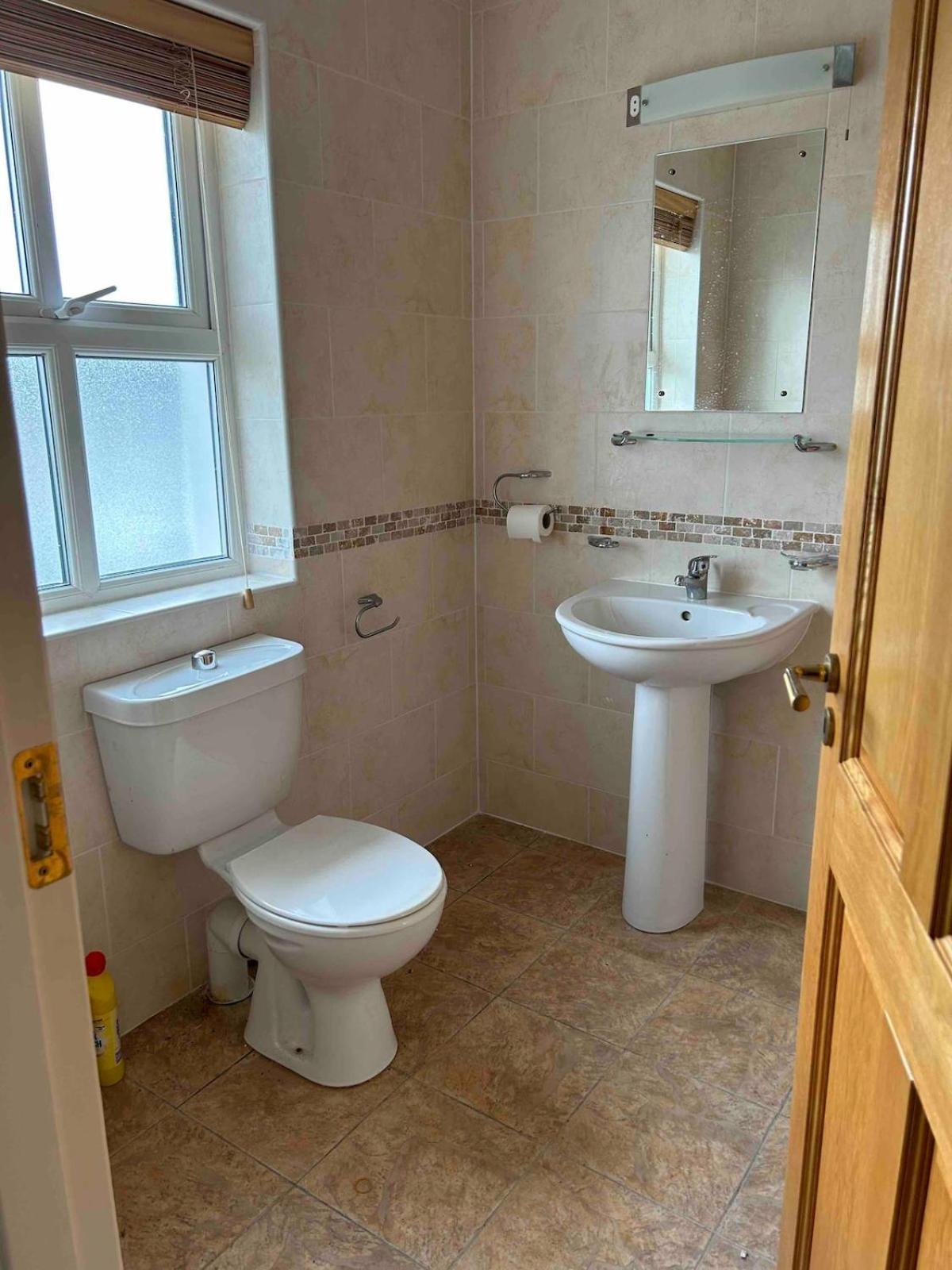 Welcoming Home in Lovely Kenmare