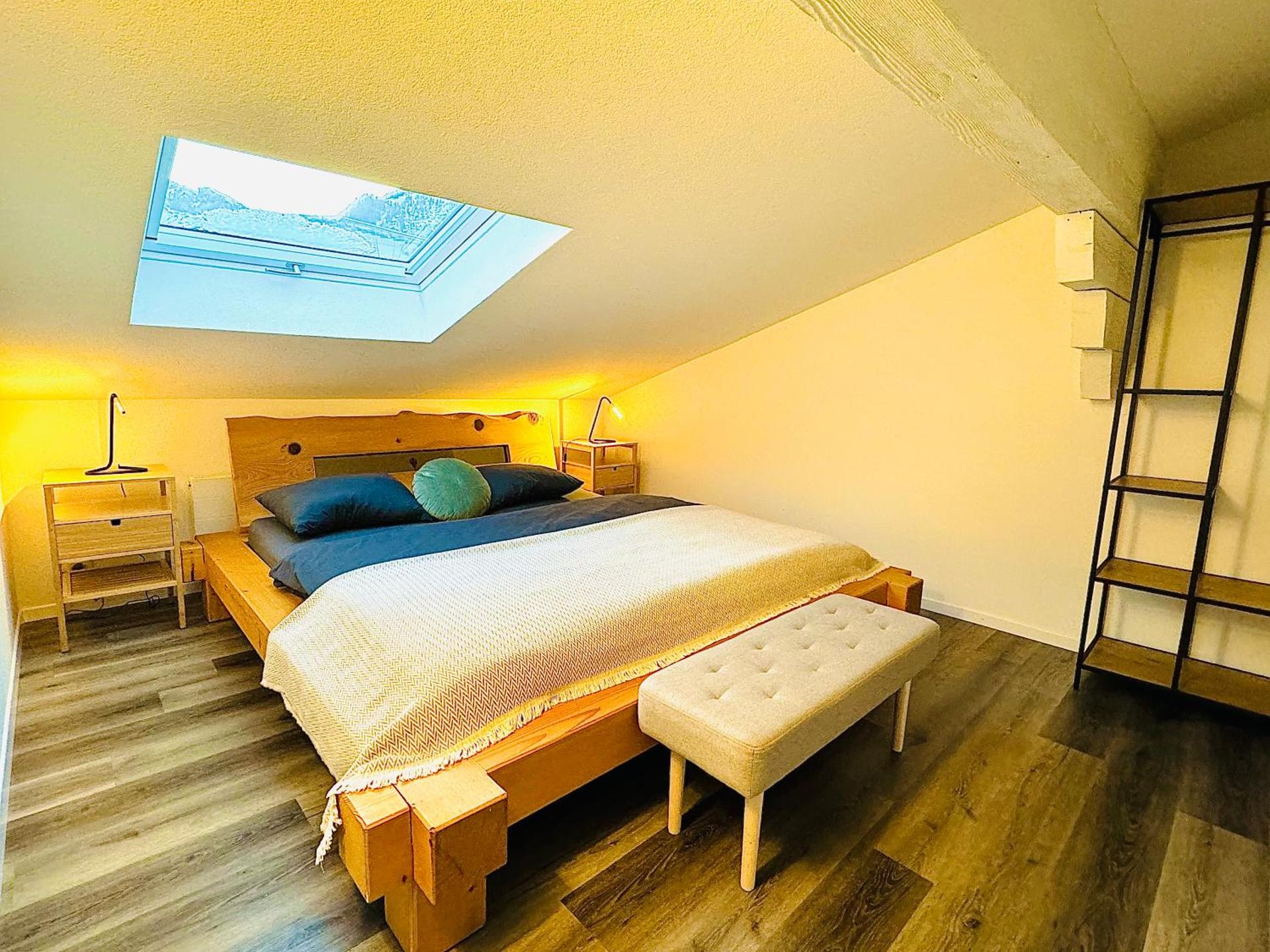 Unique Penthouse with Gallery and Mountain View