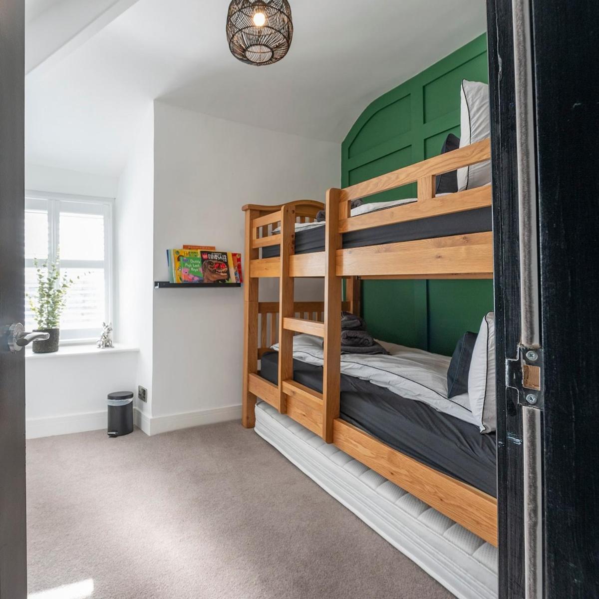 Barmouth High Street Family Apartment