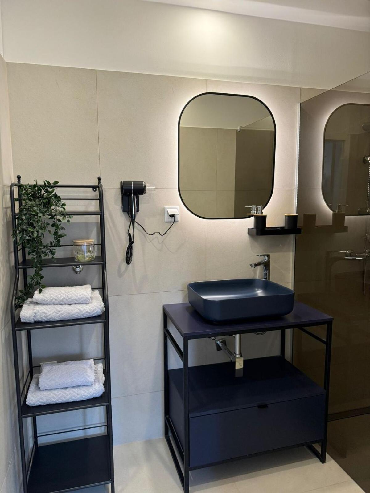 Feel-Good Oasis in Vienna l JOS13