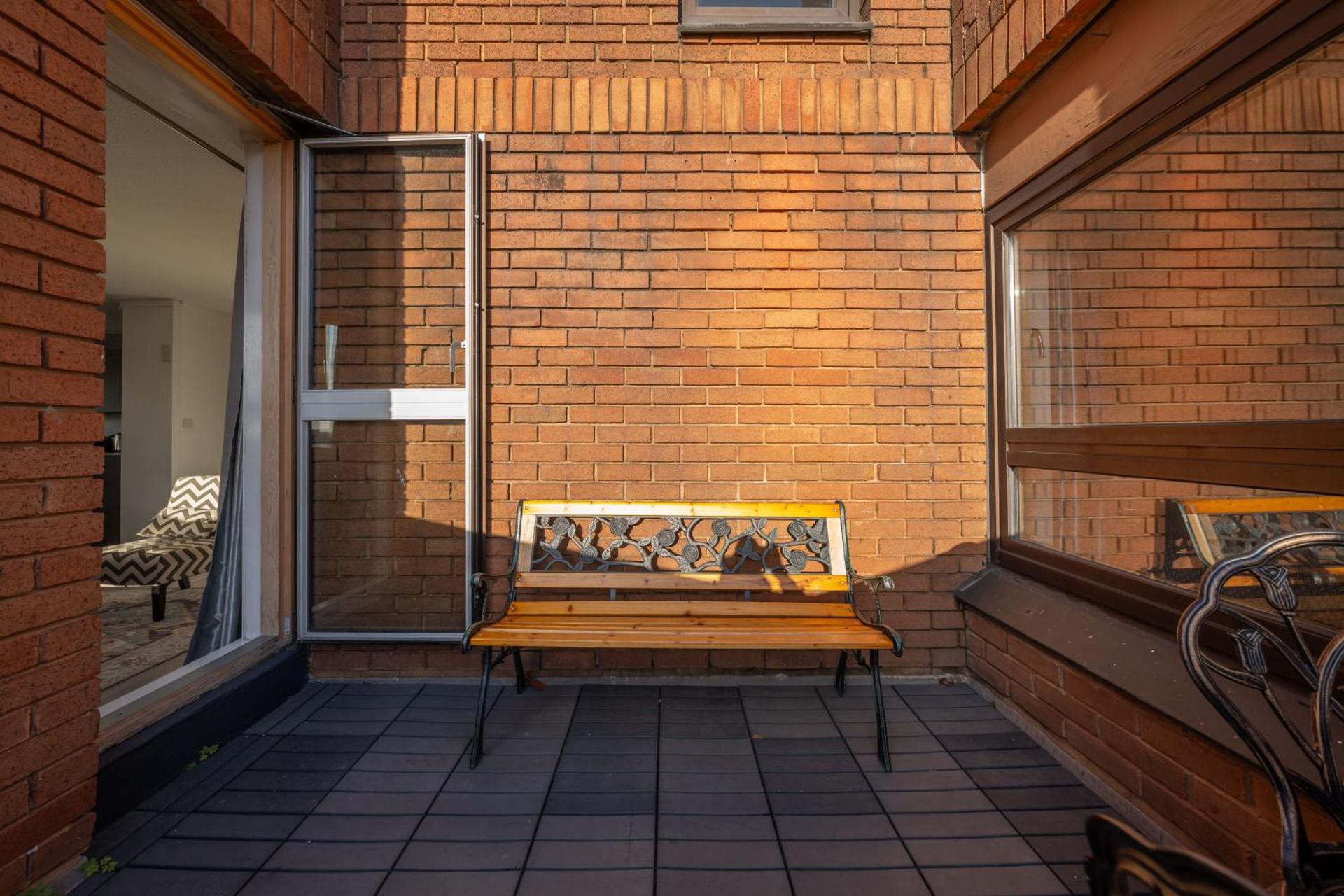 3 Bed Luxury Property in Chelsea, 2 King Size Bed, 1 Double Bed, ideal for families