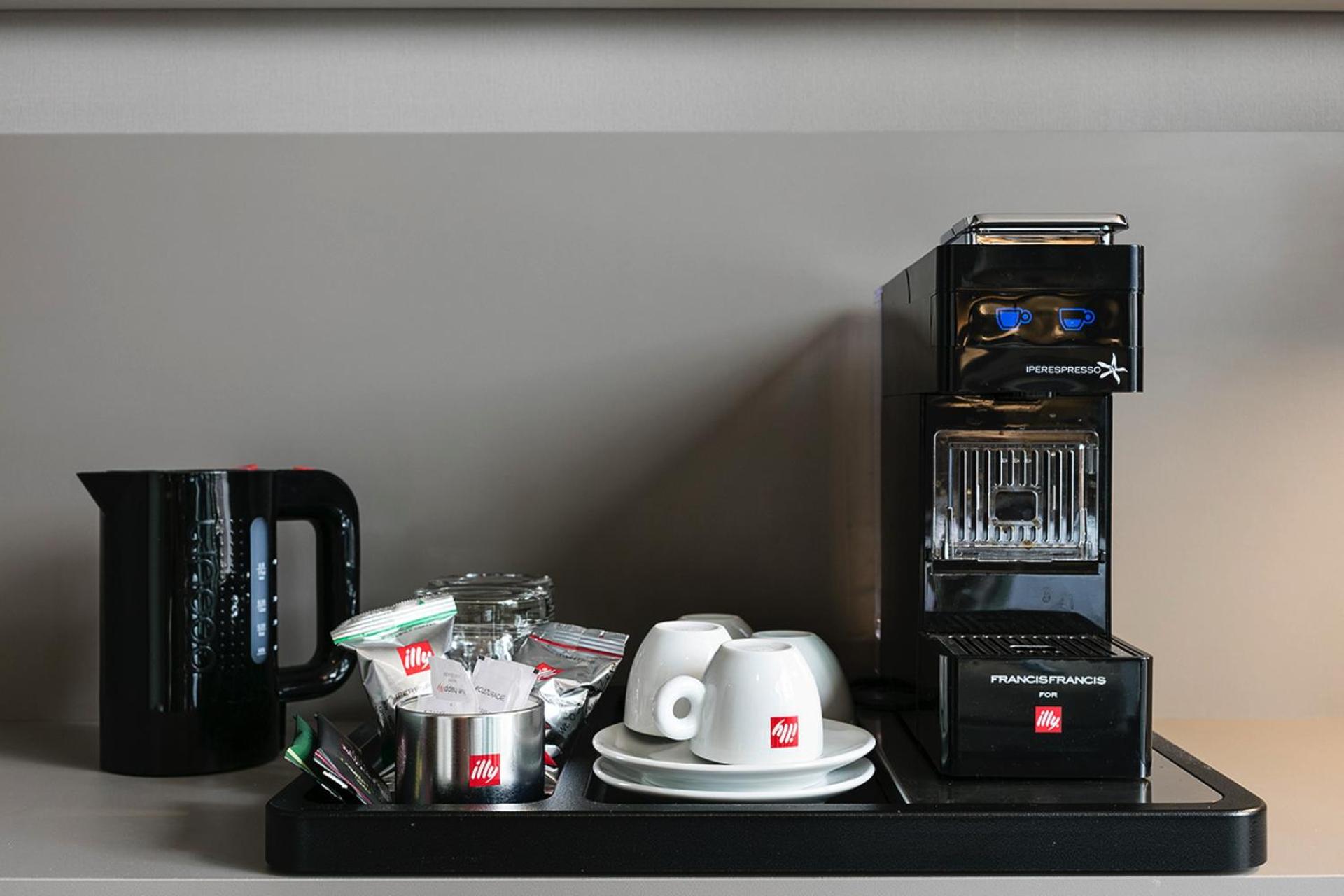 Coffee/tea facilities